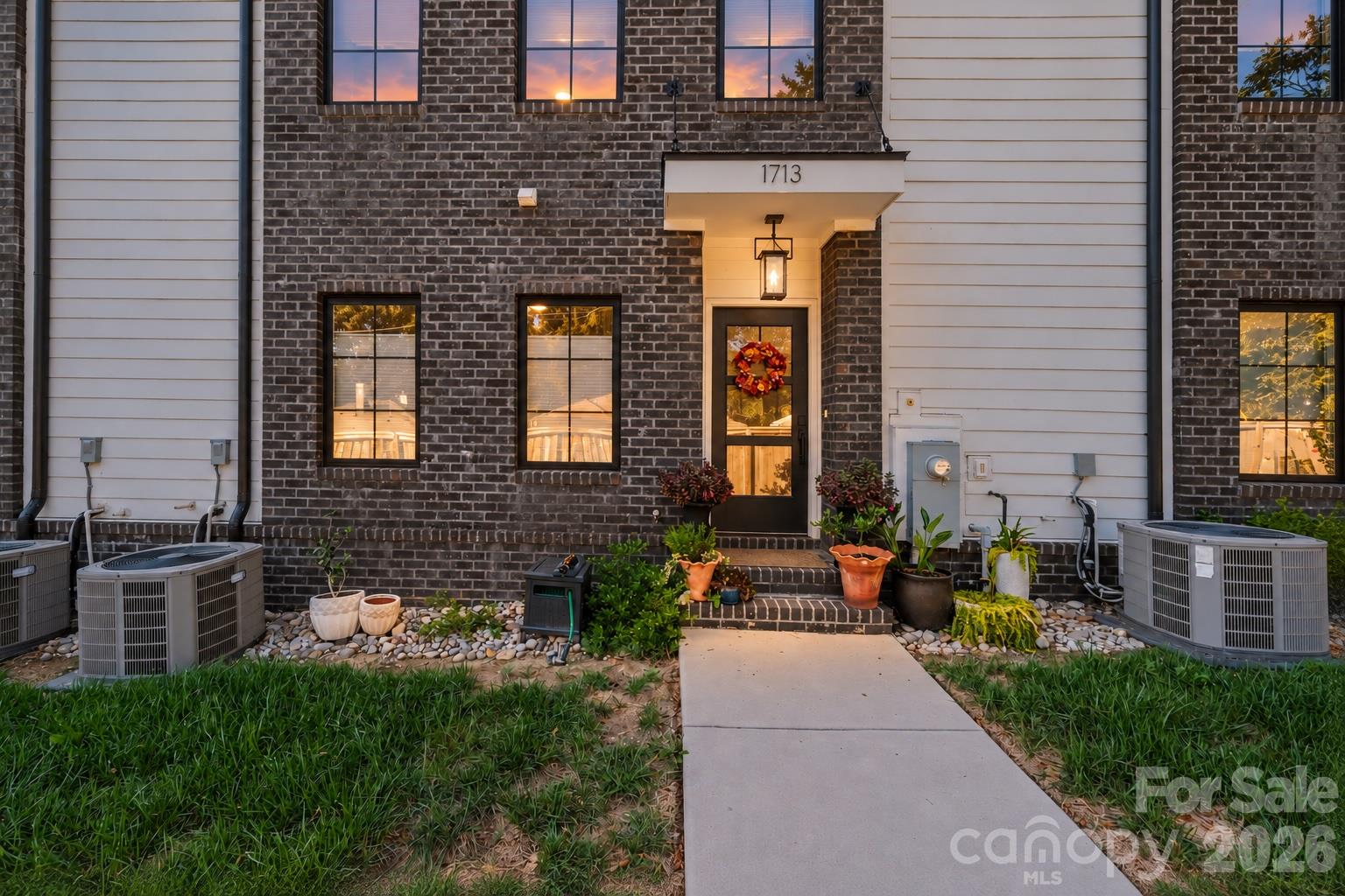 Townhouse at 1713 Mimosa Avenue, Charlotte, photo 2 of 70