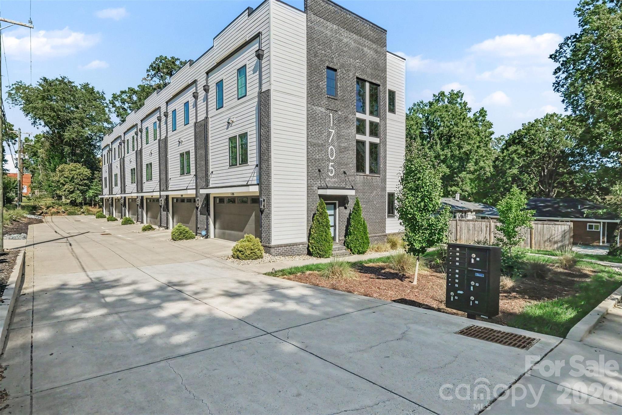 Townhouse at 1713 Mimosa Avenue, Charlotte, photo 56 of 70