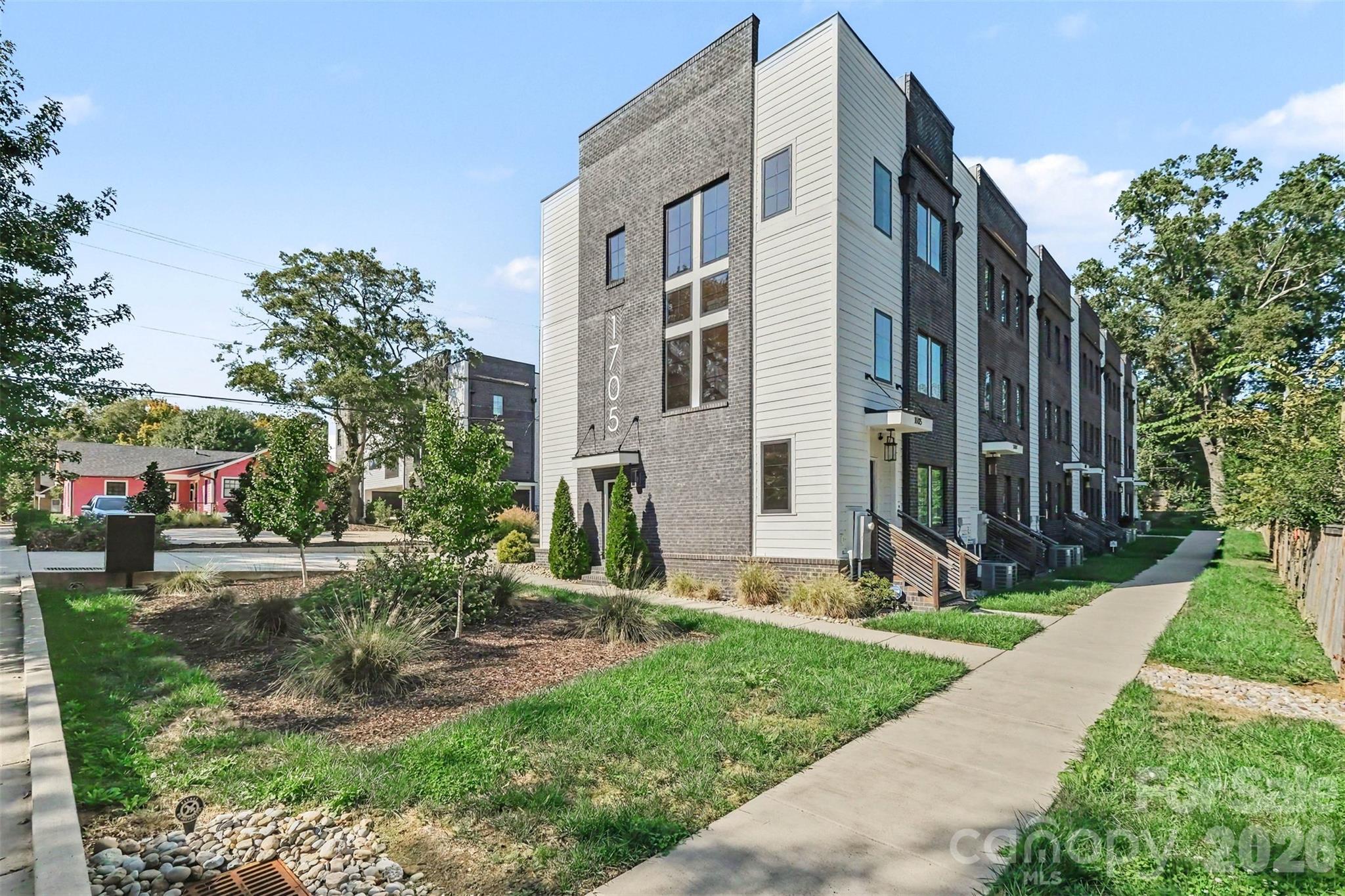 Townhouse at 1713 Mimosa Avenue, Charlotte, photo 68 of 70