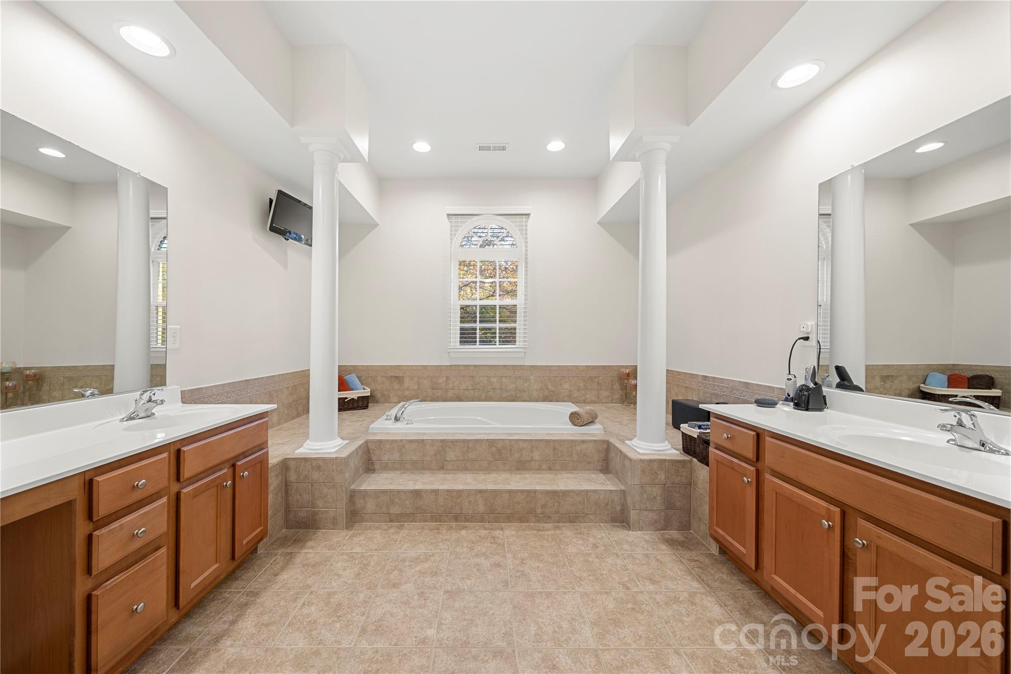 Single Family Residence at 10722 Drake Hill Drive, Huntersville, photo 38 of 46