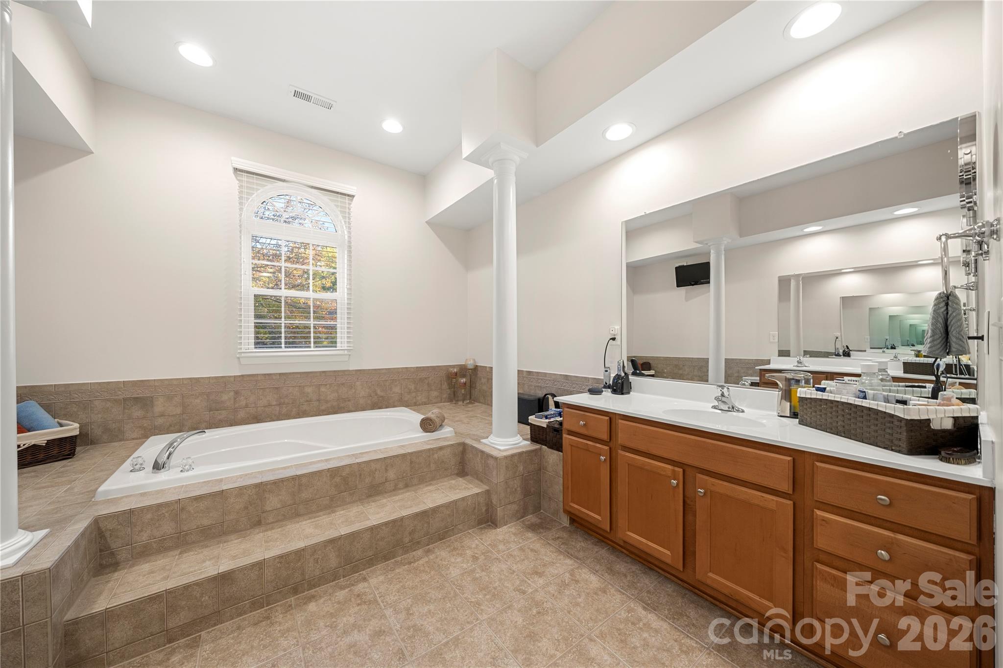 Single Family Residence at 10722 Drake Hill Drive, Huntersville, photo 39 of 46