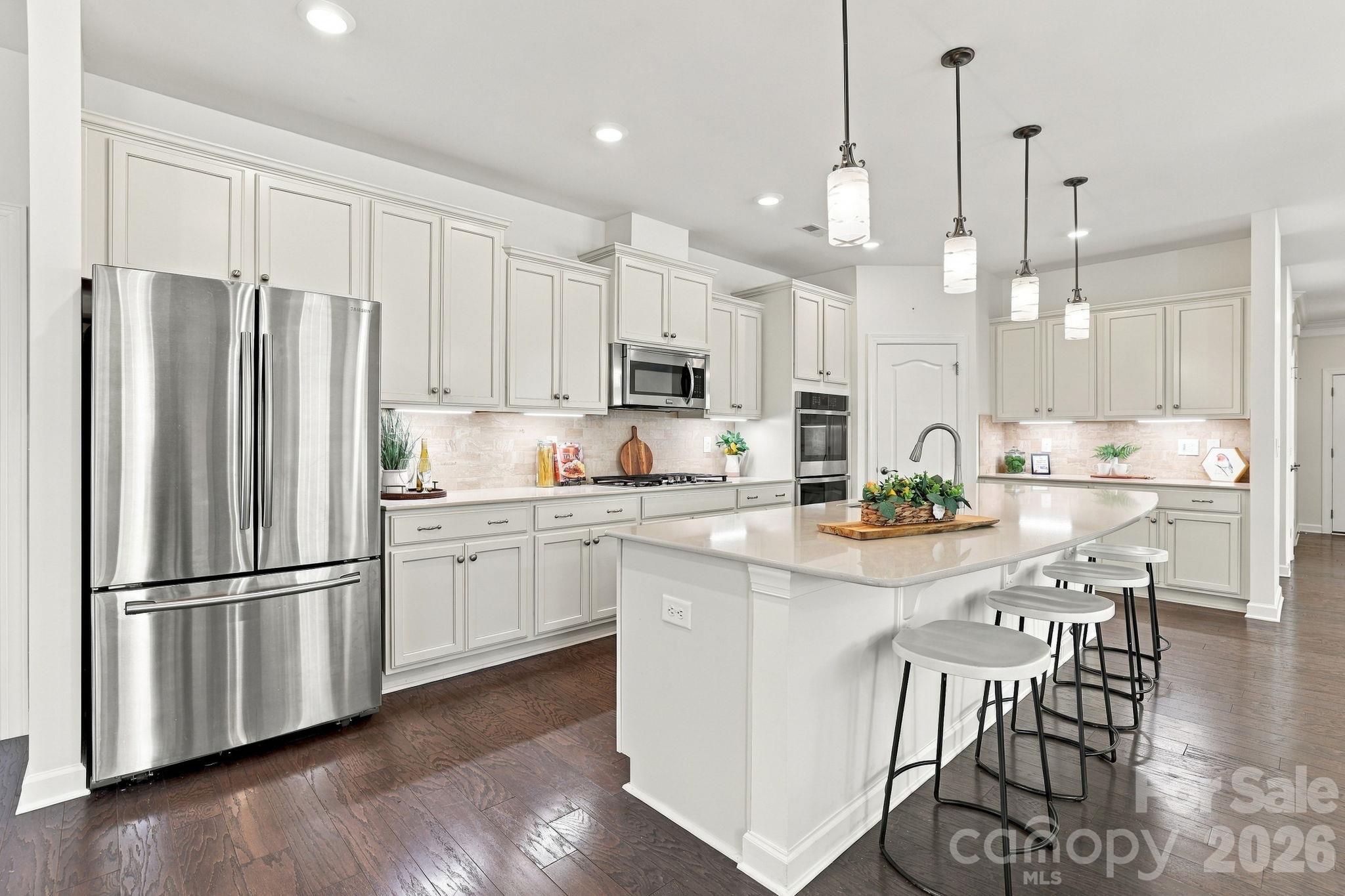 Large Kitchen - 3103 Arches Bluff Circle, Lancaster