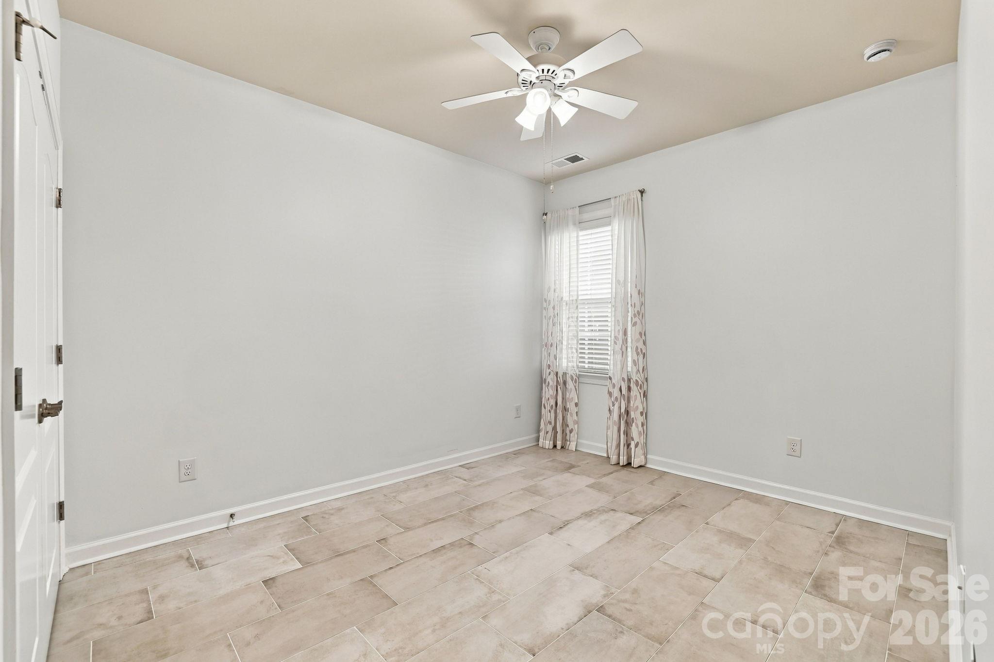 Single Family Residence at 3103 Arches Bluff Circle, Lancaster, photo 26 of 48
