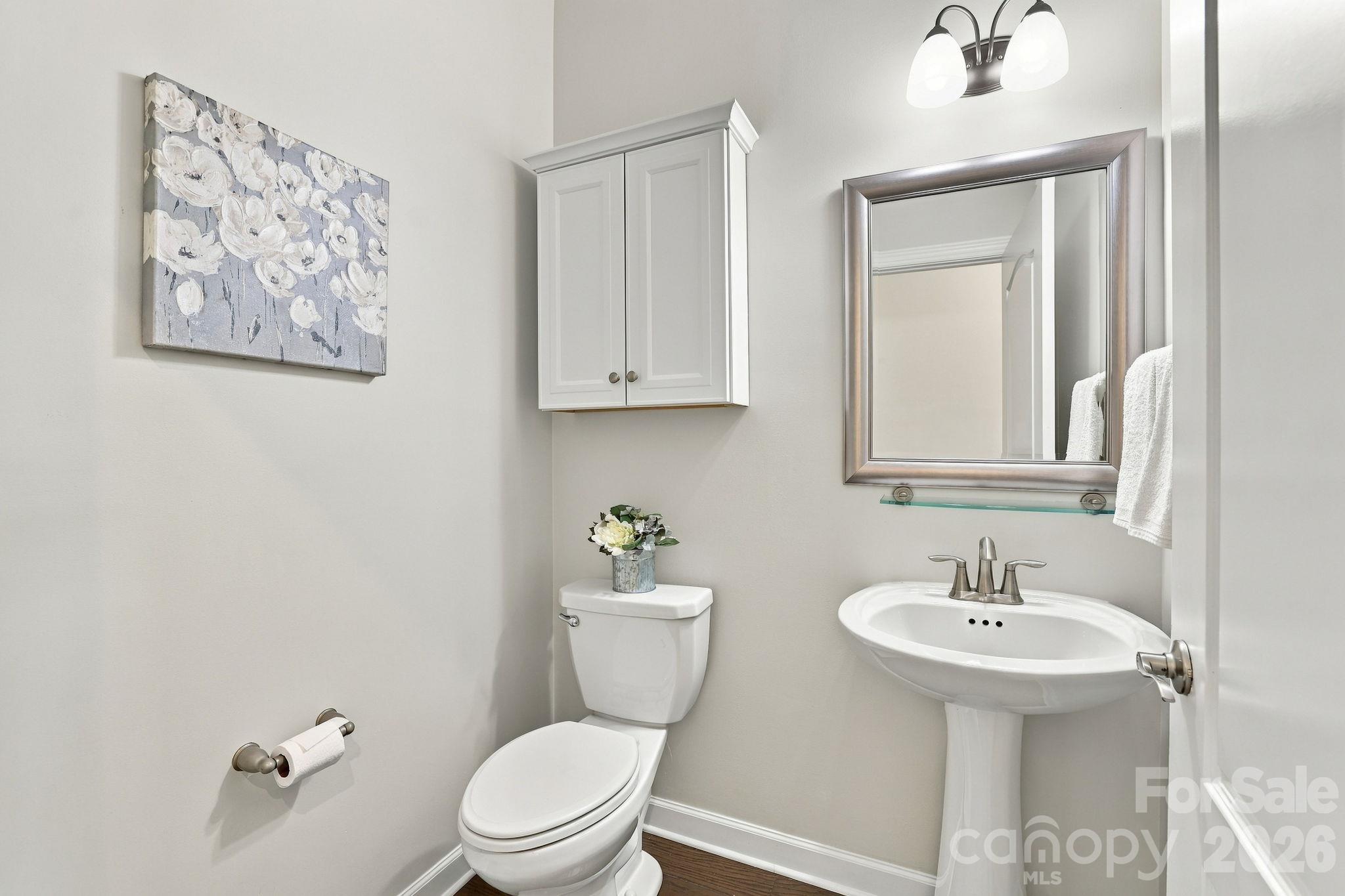 Powder room - 3103 Arches Bluff Circle, Lancaster