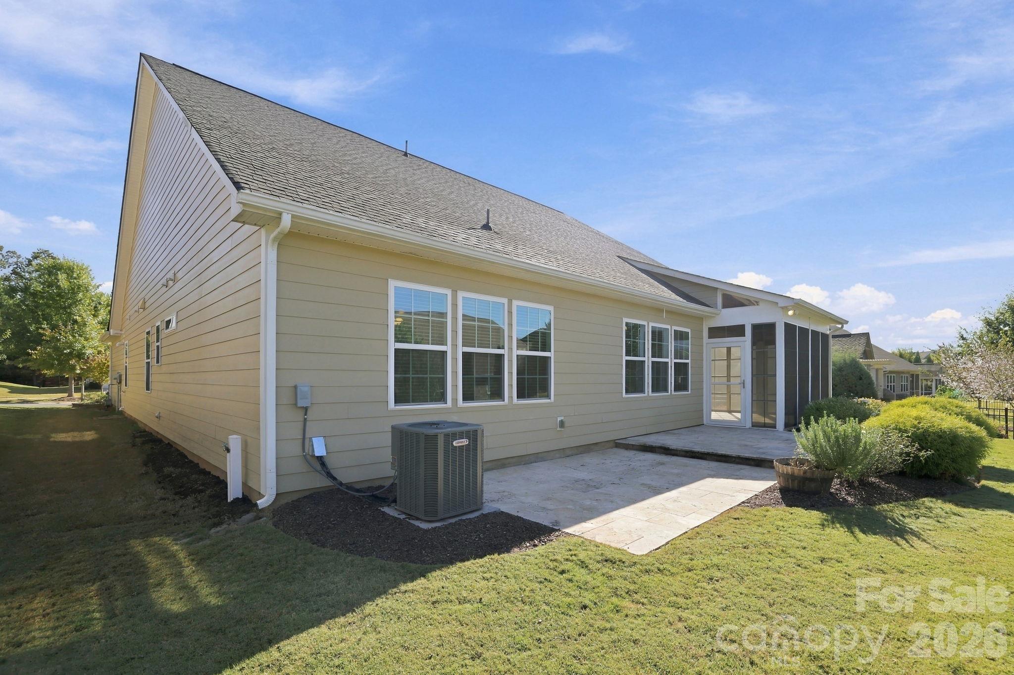 Single Family Residence at 3103 Arches Bluff Circle, Lancaster, photo 37 of 48