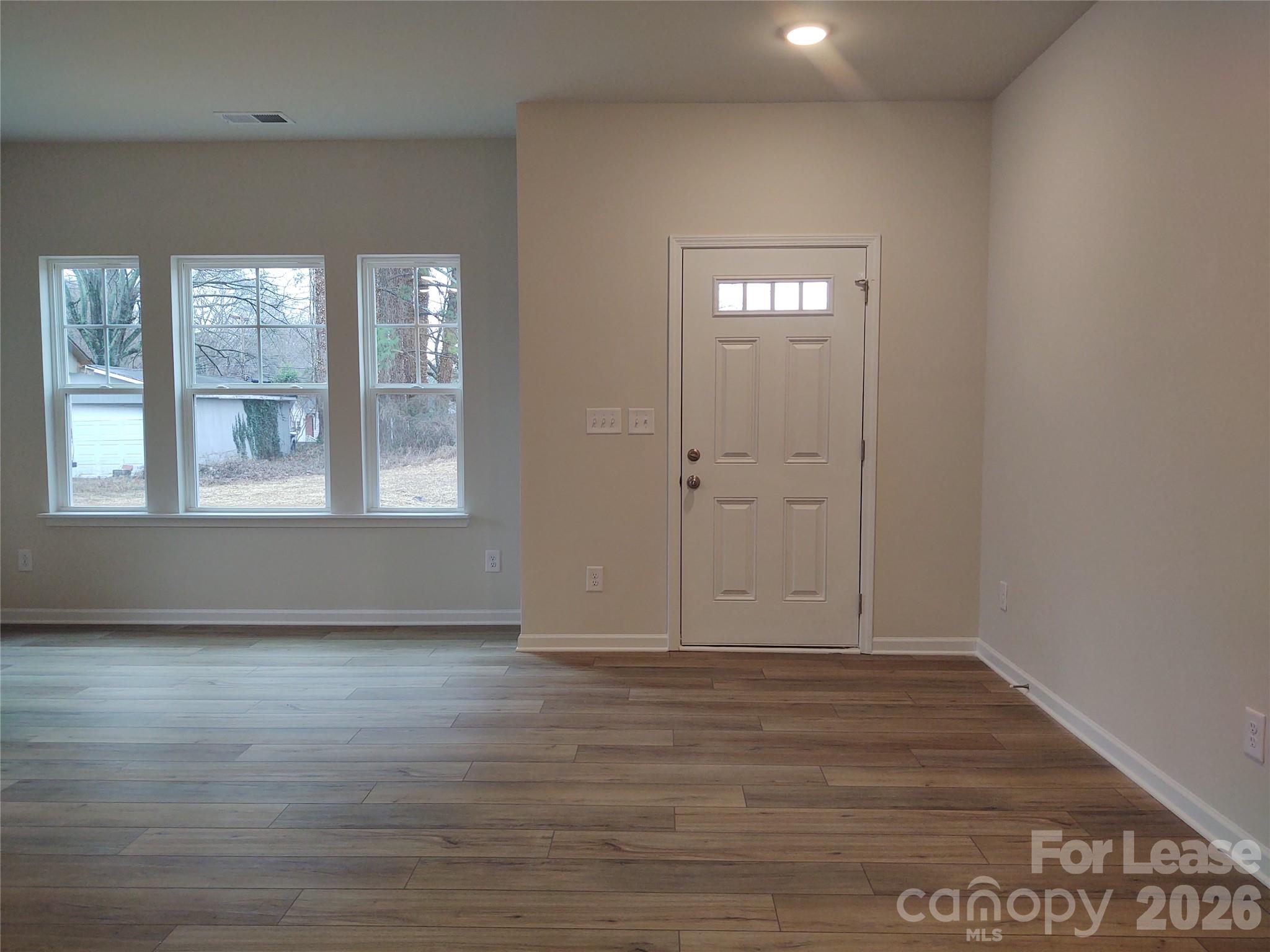 Single Family Residence at 1113 Verdigris Drive, Gastonia, photo 8 of 23