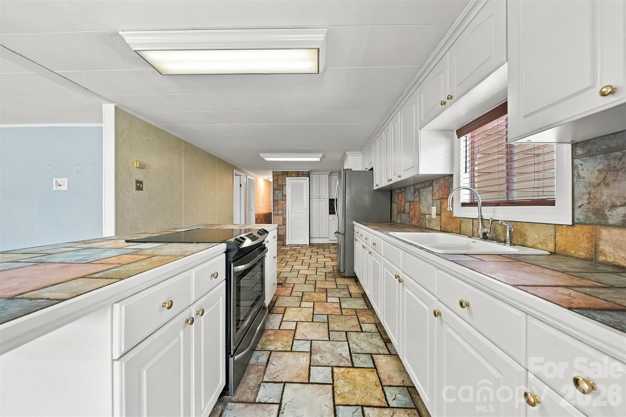 Portfolio at 1430 25th Street NE, Hickory, photo 15 of 47