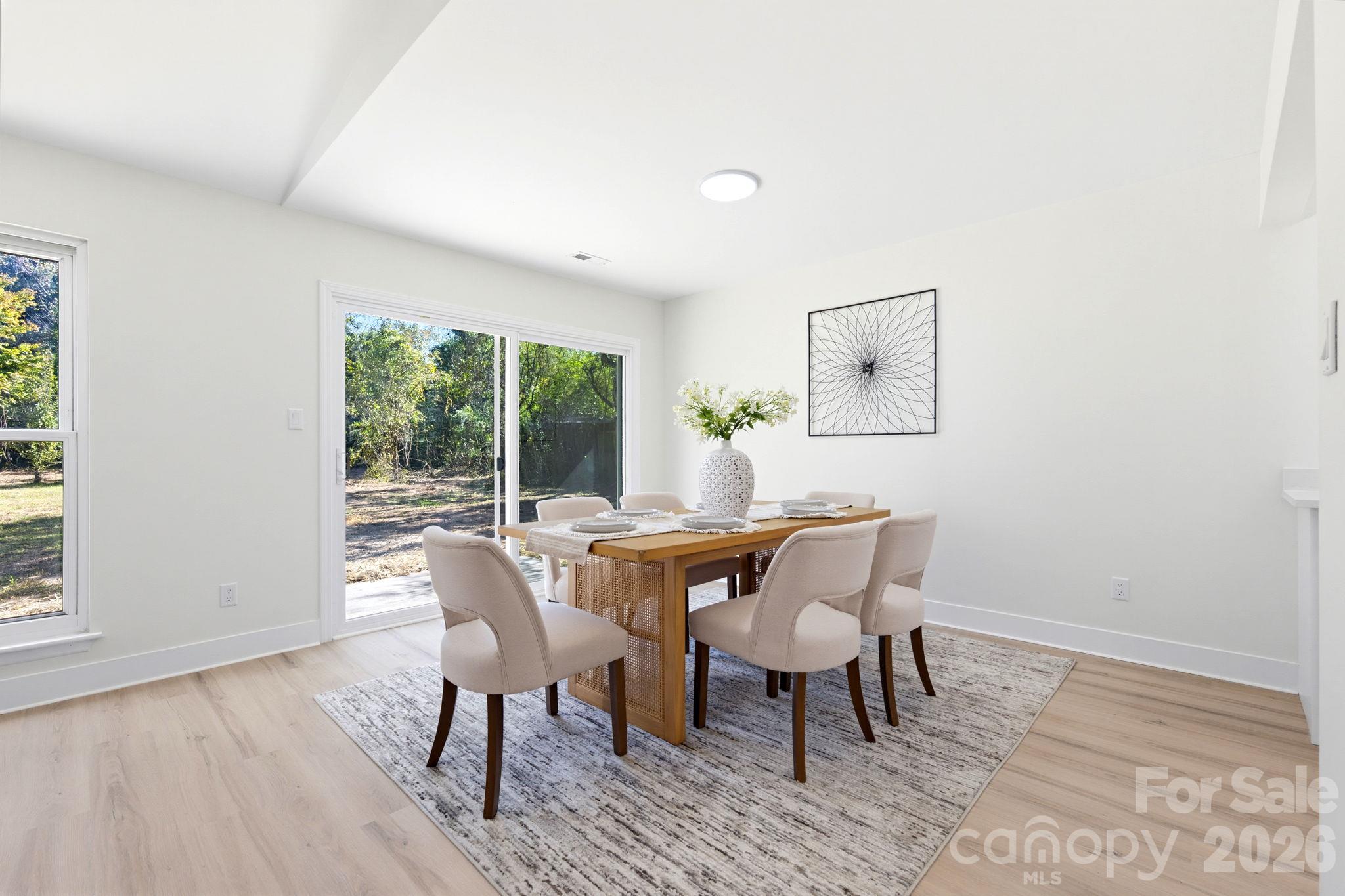 Single Family Residence at 7532 Eastbourne Road, Charlotte, photo 9 of 27