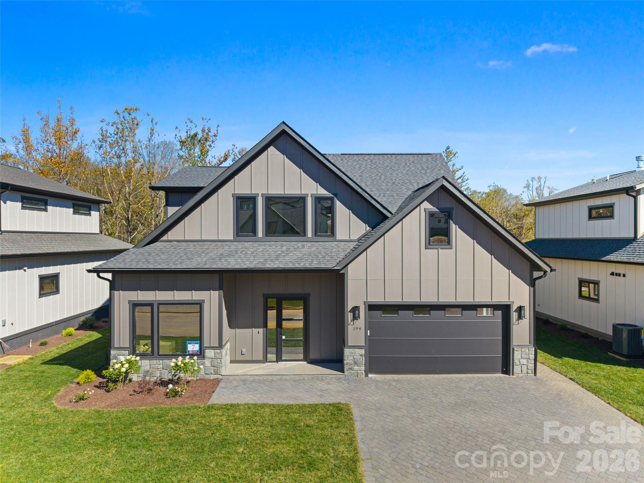 Single Family Residence at 194 Victoria Hill Drive, Arden, photo 16 of 25