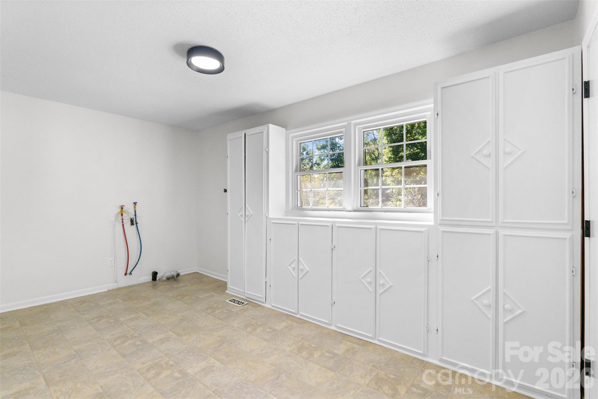 Single Family Residence at 3275 Bratton Drive, Rock Hill, photo 21 of 32