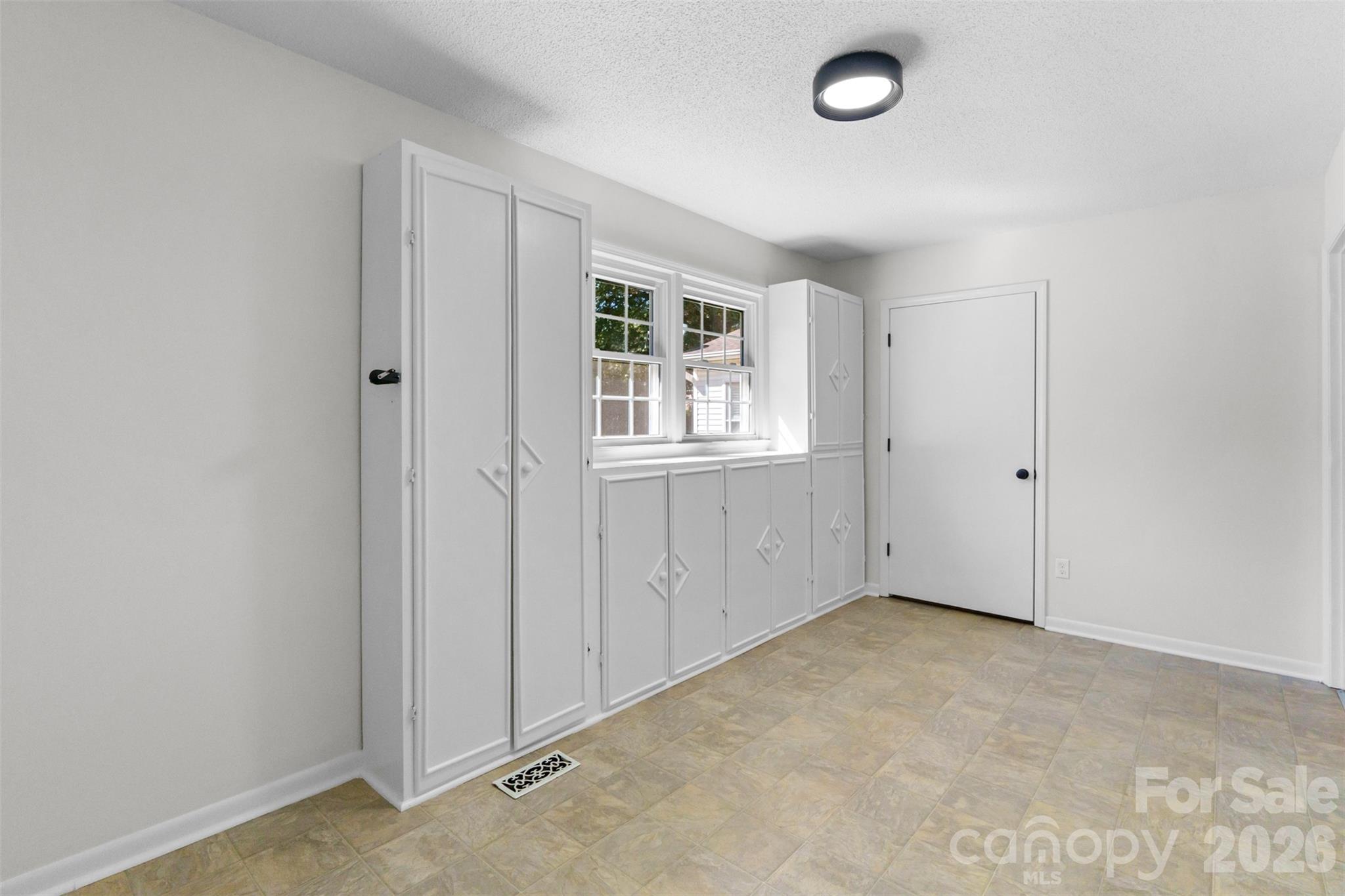 Single Family Residence at 3275 Bratton Drive, Rock Hill, photo 22 of 32