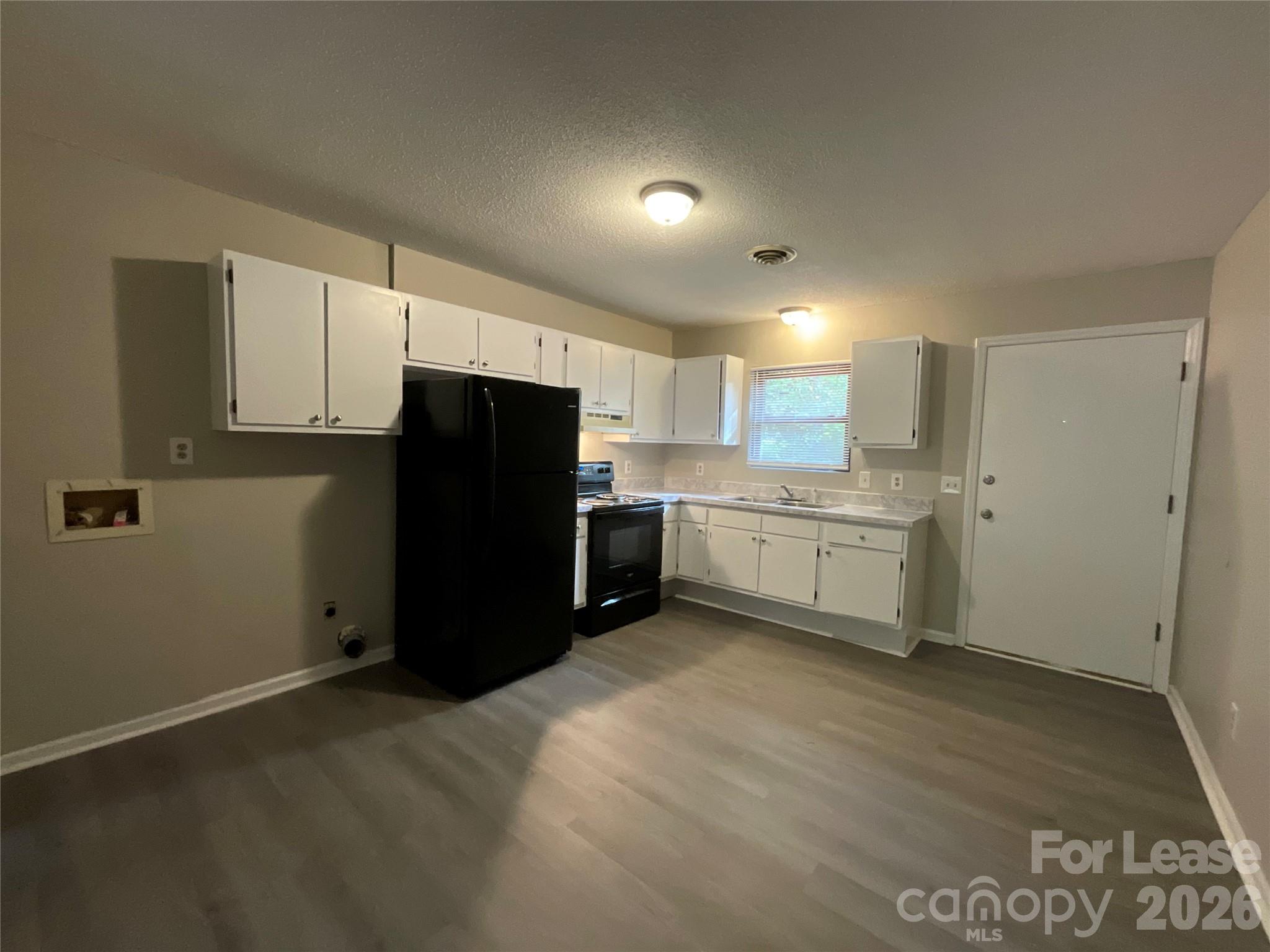 Townhouse at 201 Arthur Drive, Thomasville, photo 5 of 12