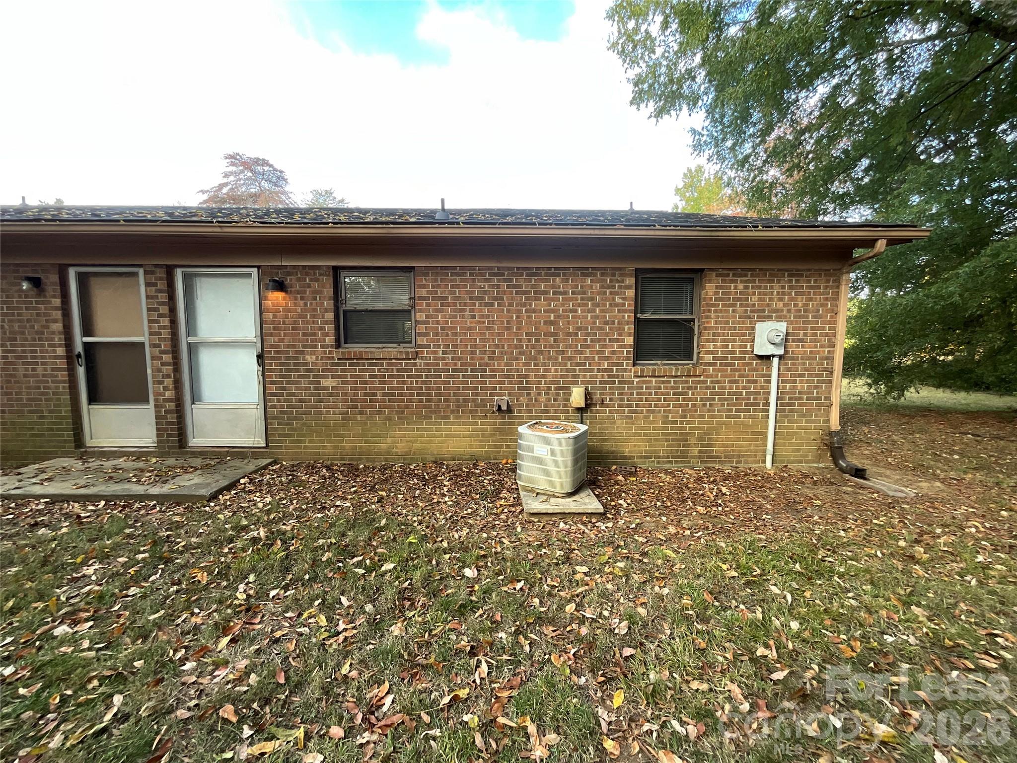 Townhouse at 201 Arthur Drive, Thomasville, photo 11 of 12