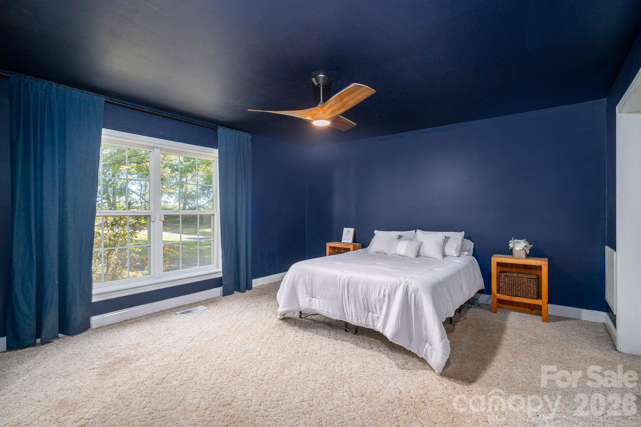 Single Family Residence at 839 Casar Belwood Road, Lawndale, photo 5 of 46