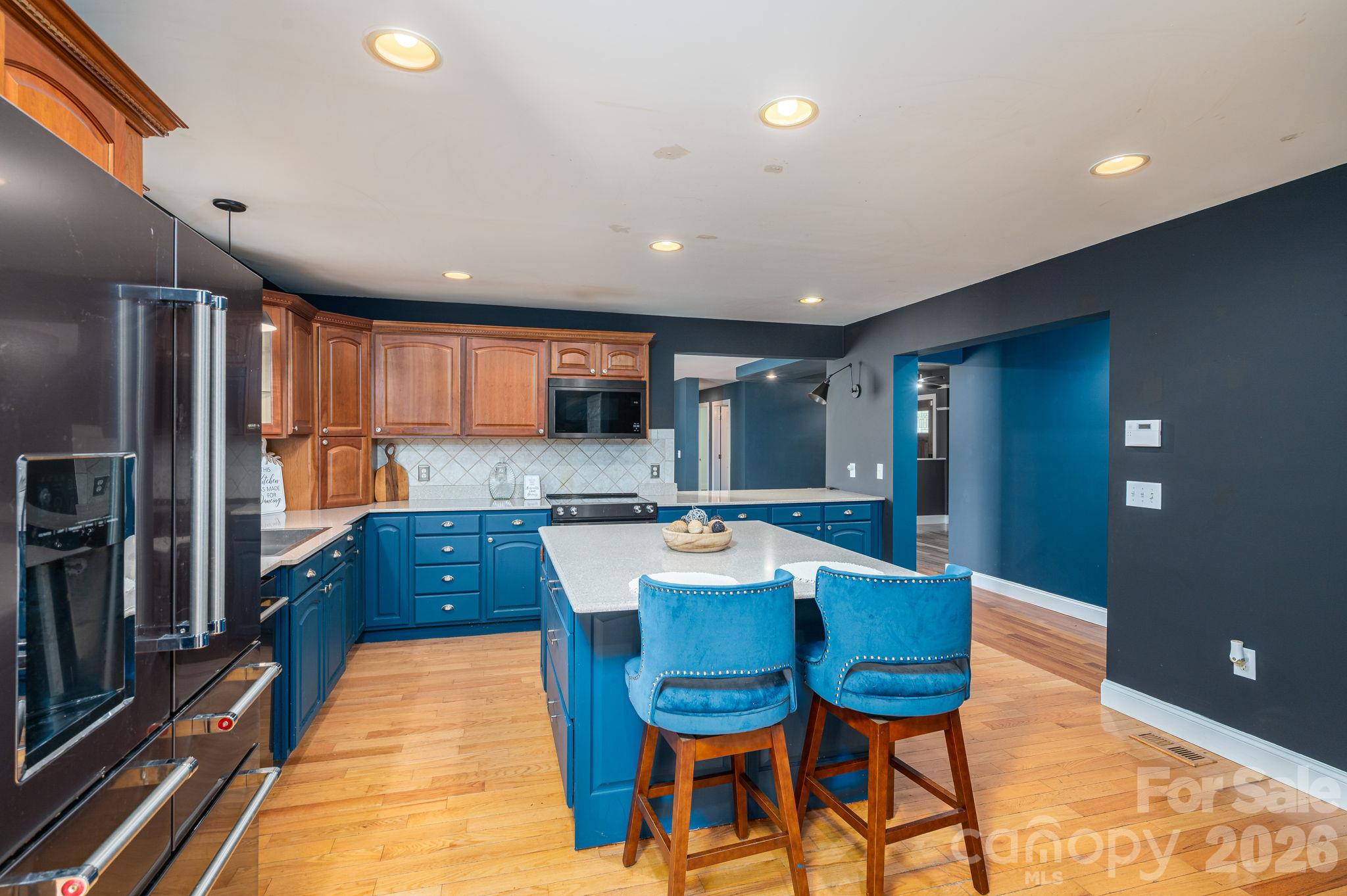 Single Family Residence at 839 Casar Belwood Road, Lawndale, photo 16 of 46