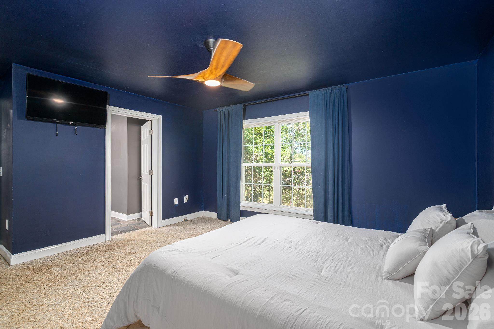 Single Family Residence at 839 Casar Belwood Road, Lawndale, photo 19 of 46