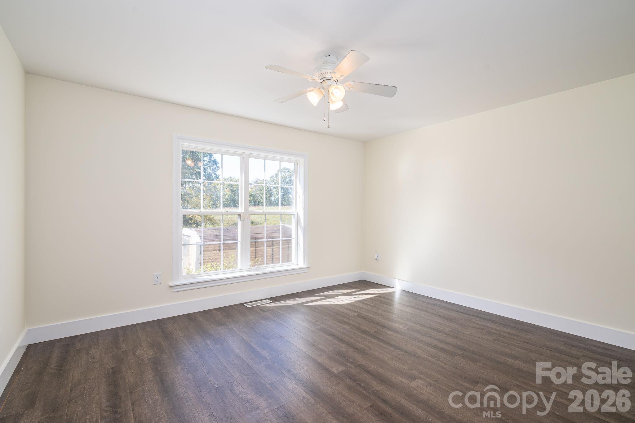Single Family Residence at 839 Casar Belwood Road, Lawndale, photo 22 of 46