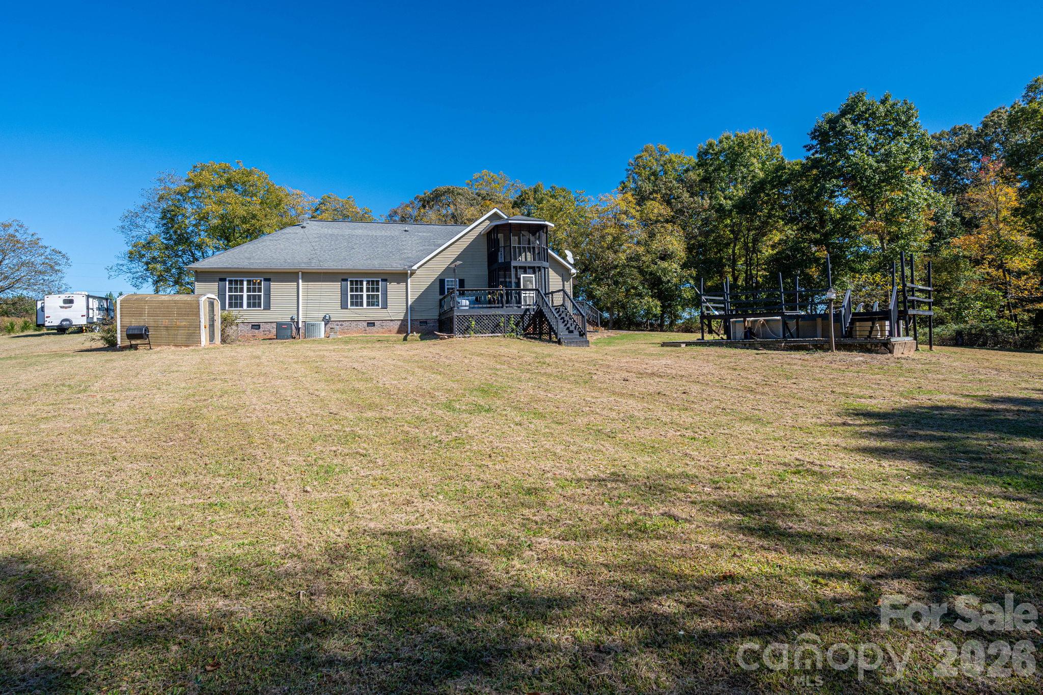 Single Family Residence at 839 Casar Belwood Road, Lawndale, photo 42 of 46