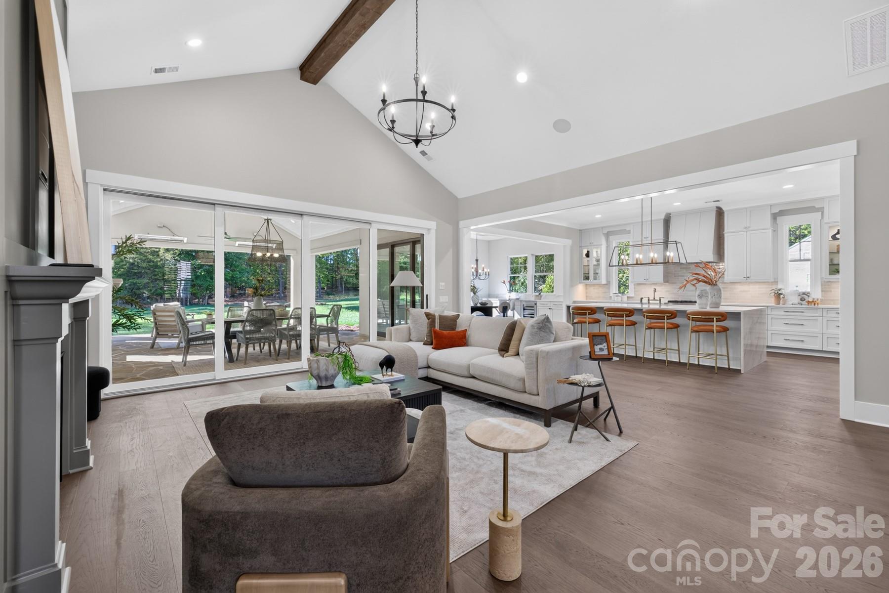 Beautiful vaulted ceiling - 128 Willow View Loop, Davidson