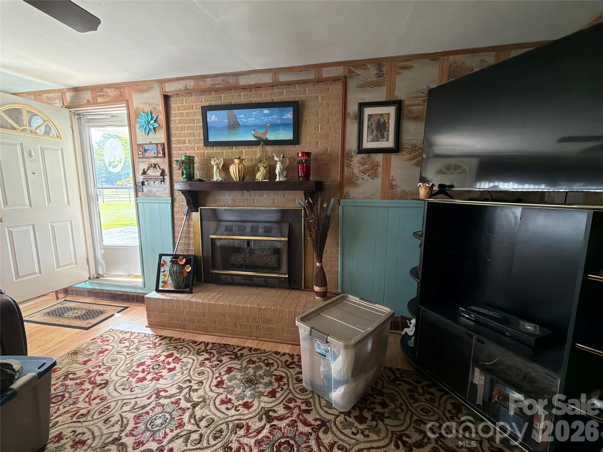 Living Room - 1292 Harrington Road, Wadesboro