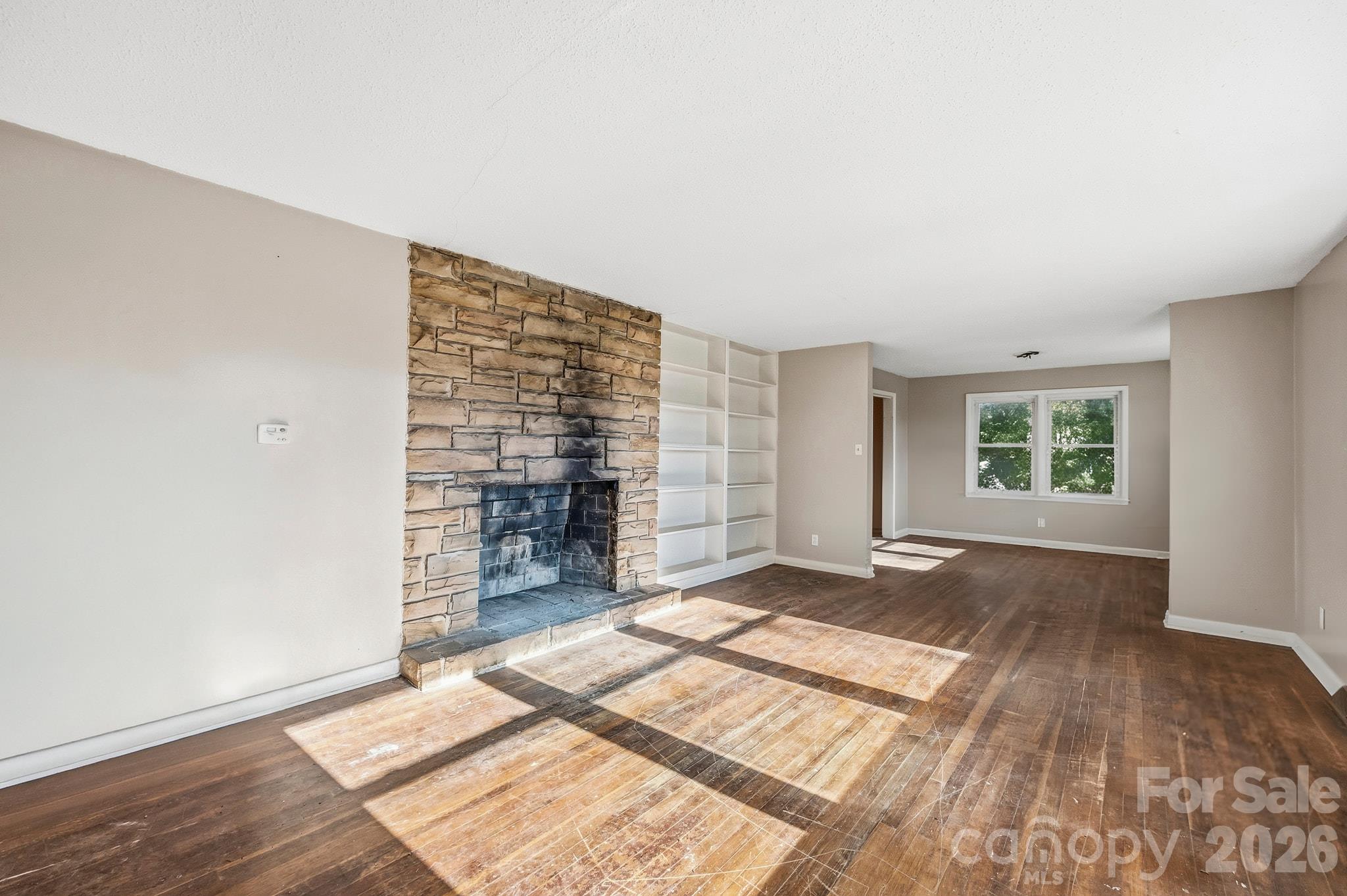 Single Family Residence at 1427 Westbrook Circle, Gastonia, photo 6 of 28