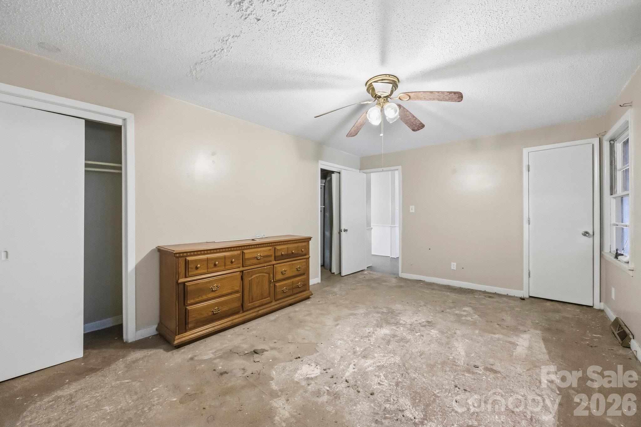 Single Family Residence at 1427 Westbrook Circle, Gastonia, photo 12 of 28