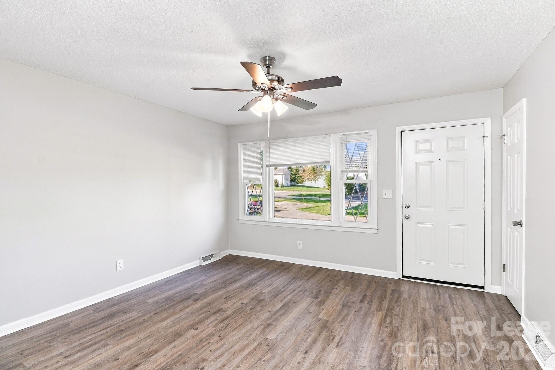 Single Family Residence at 118 Eller Road, Gastonia, photo 5 of 15