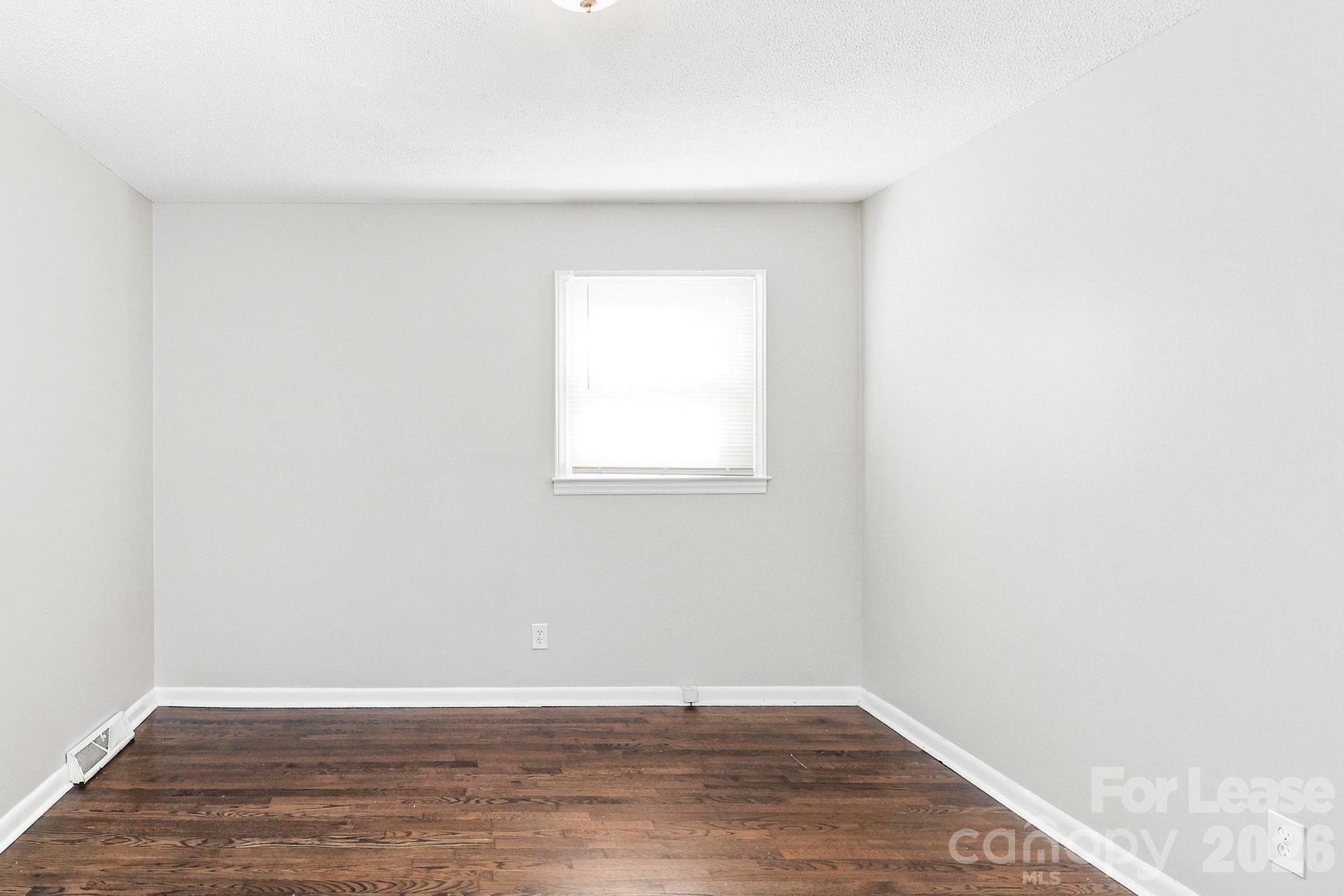 Single Family Residence at 118 Eller Road, Gastonia, photo 8 of 15