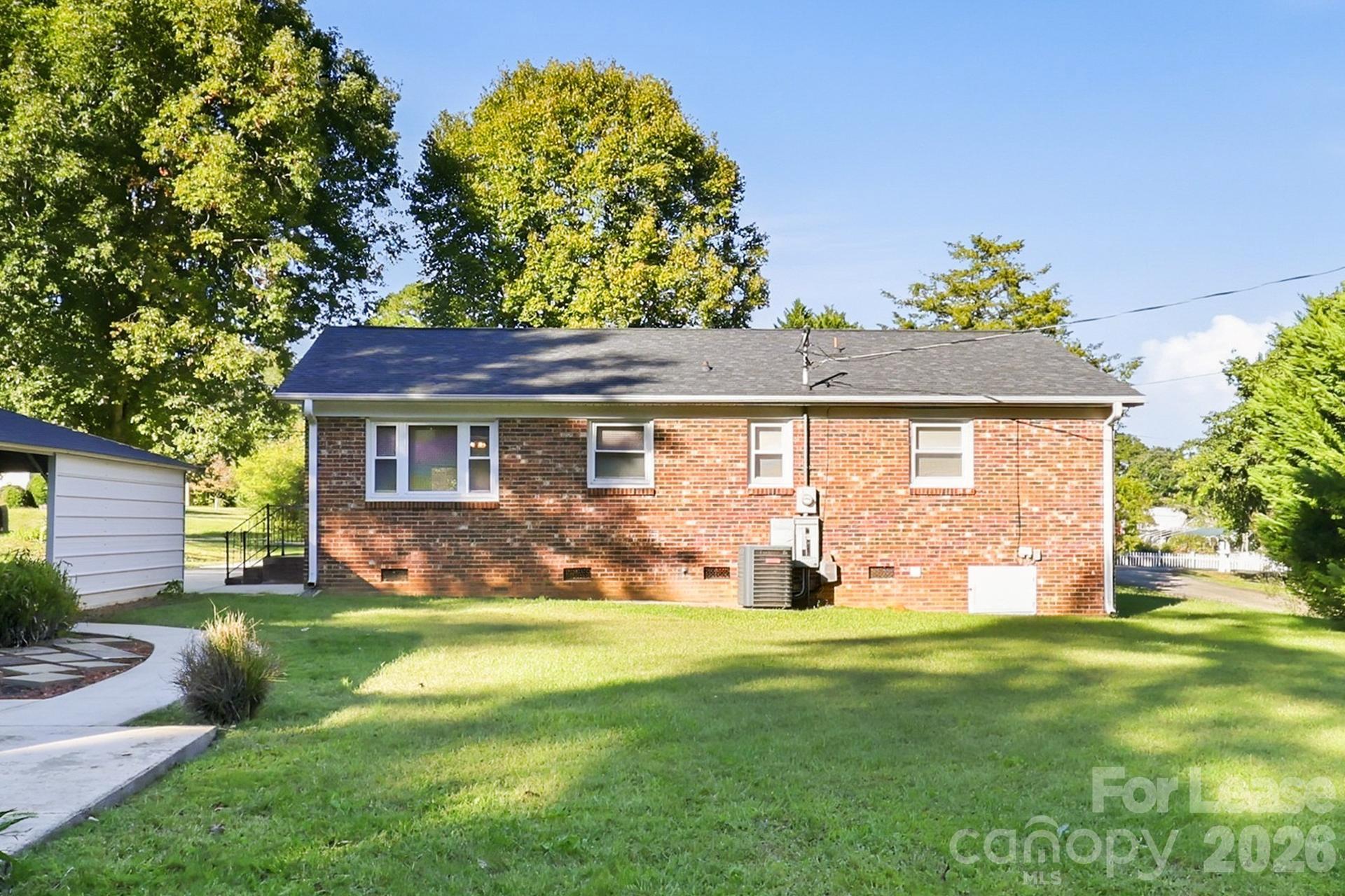 Single Family Residence at 118 Eller Road, Gastonia, photo 14 of 15