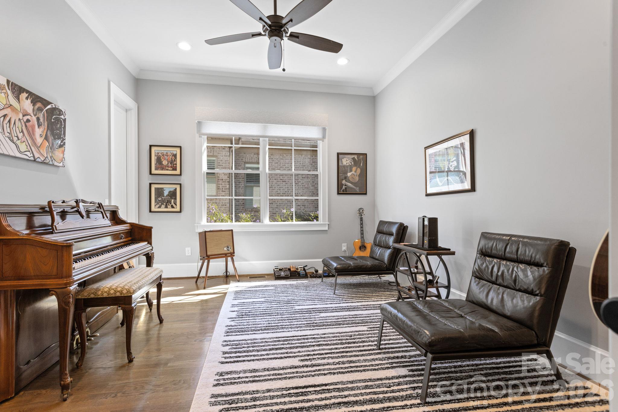 Single Family Residence at 116 Fernbank Court, Simpsonville, photo 14 of 48