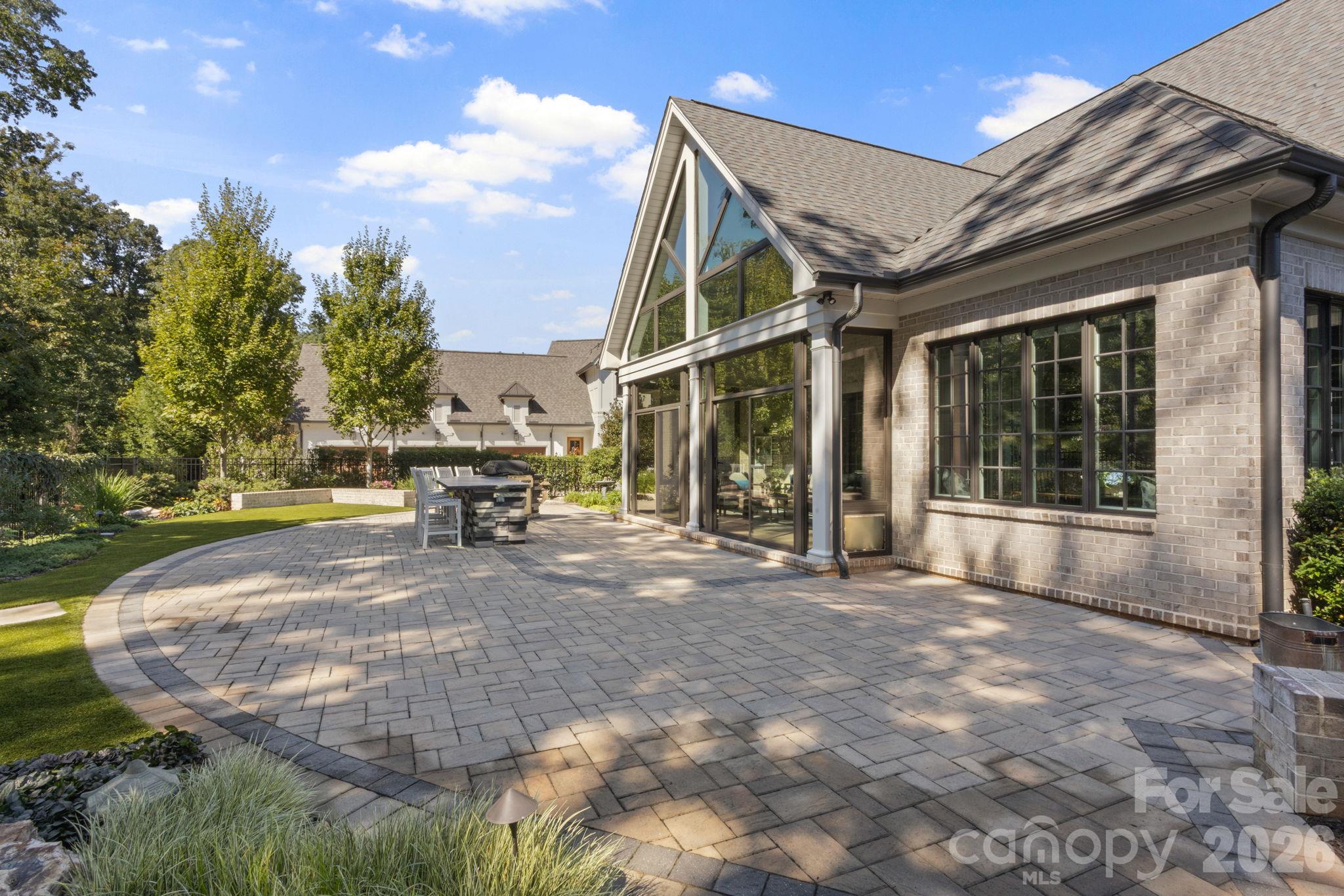Single Family Residence at 116 Fernbank Court, Simpsonville, photo 39 of 48