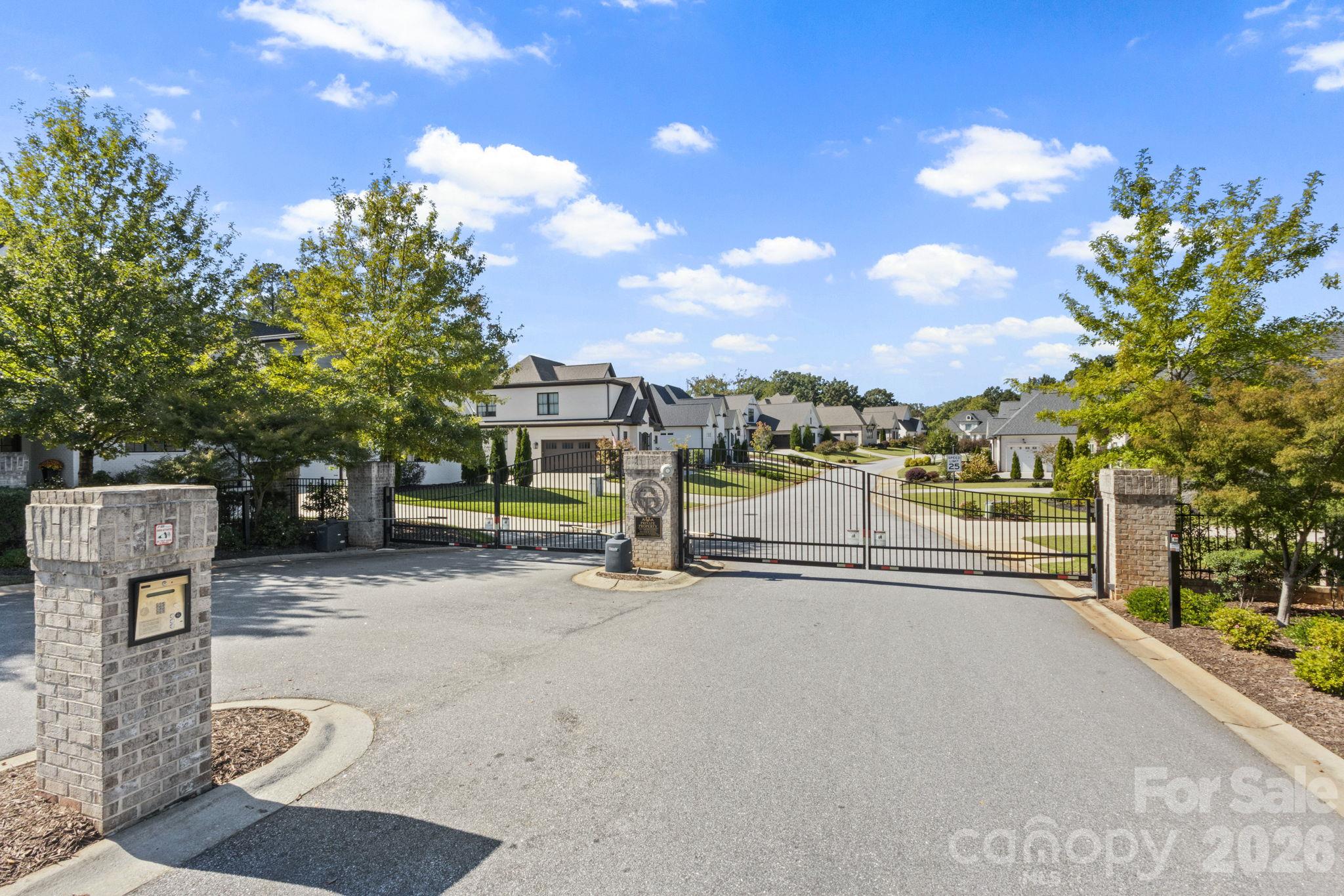Single Family Residence at 116 Fernbank Court, Simpsonville, photo 48 of 48