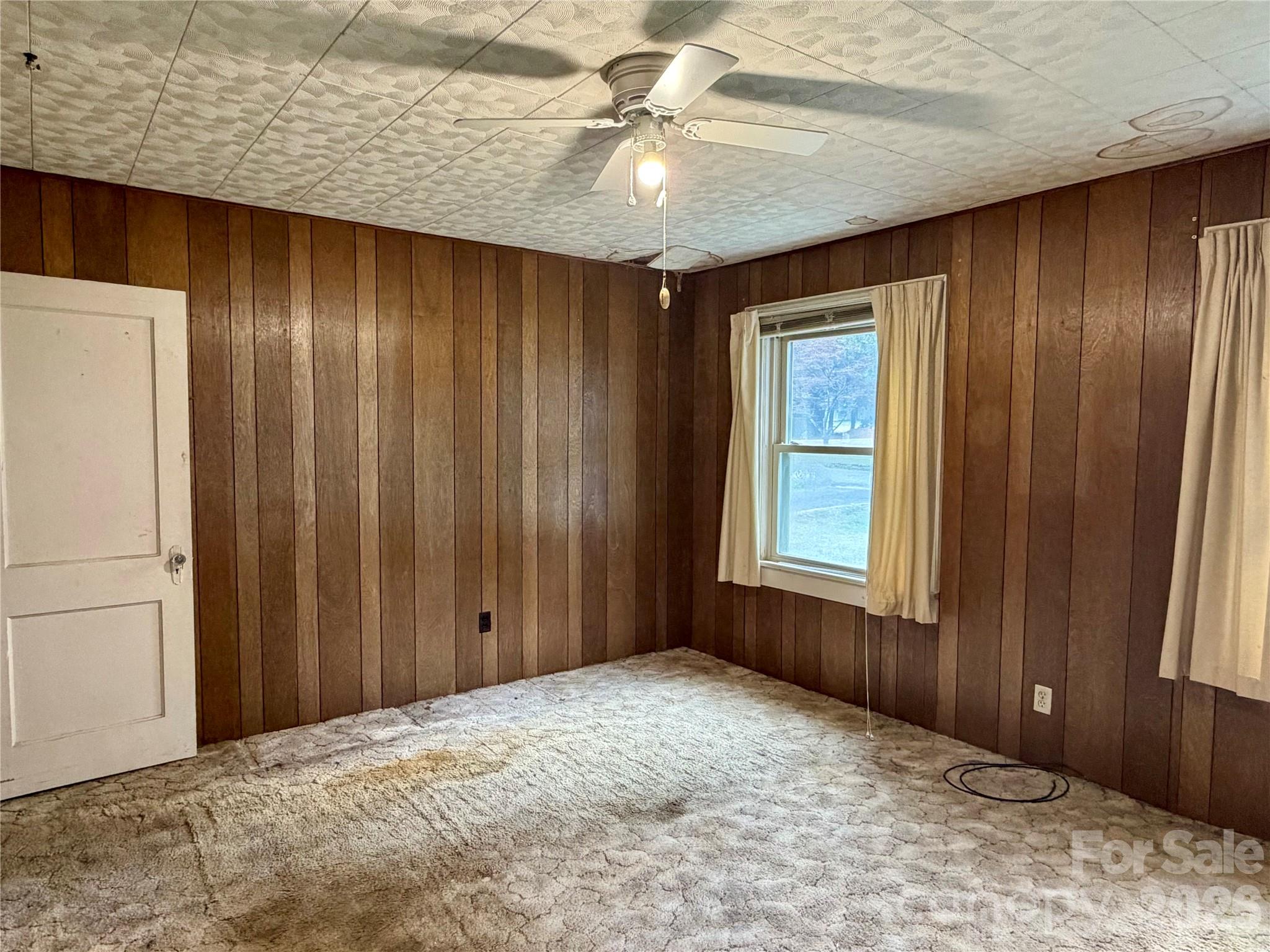 Single Family Residence at 216 W 9th Street, Newton, photo 21 of 25