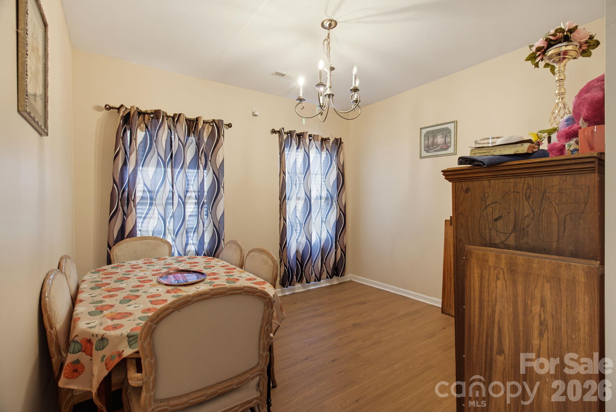 Single Family Residence at 1523 Beaufort Court, Graham, photo 8 of 29