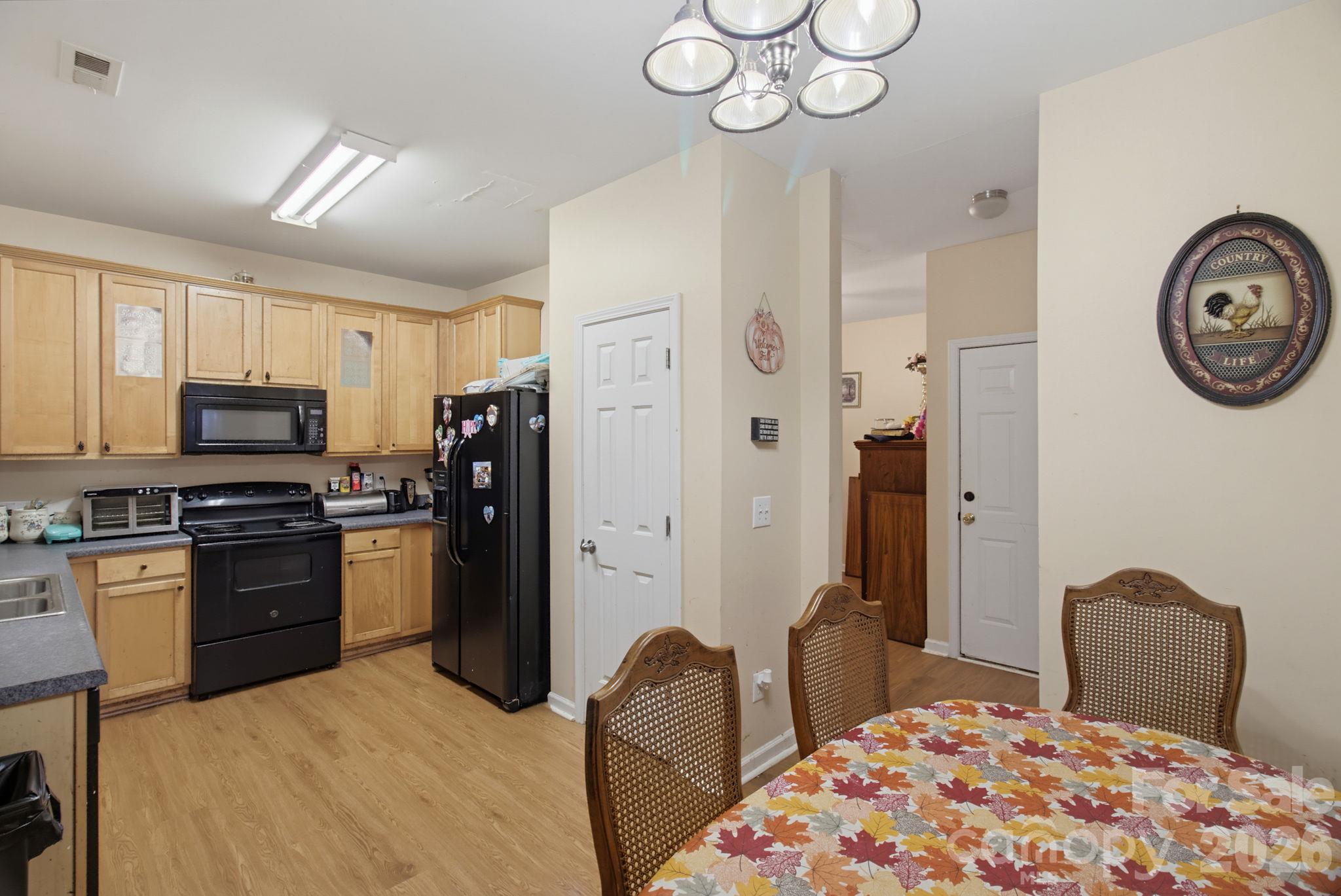 Single Family Residence at 1523 Beaufort Court, Graham, photo 12 of 29