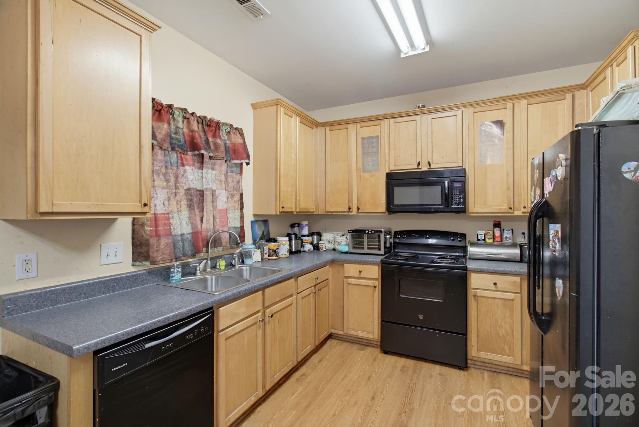 Single Family Residence at 1523 Beaufort Court, Graham, photo 13 of 29