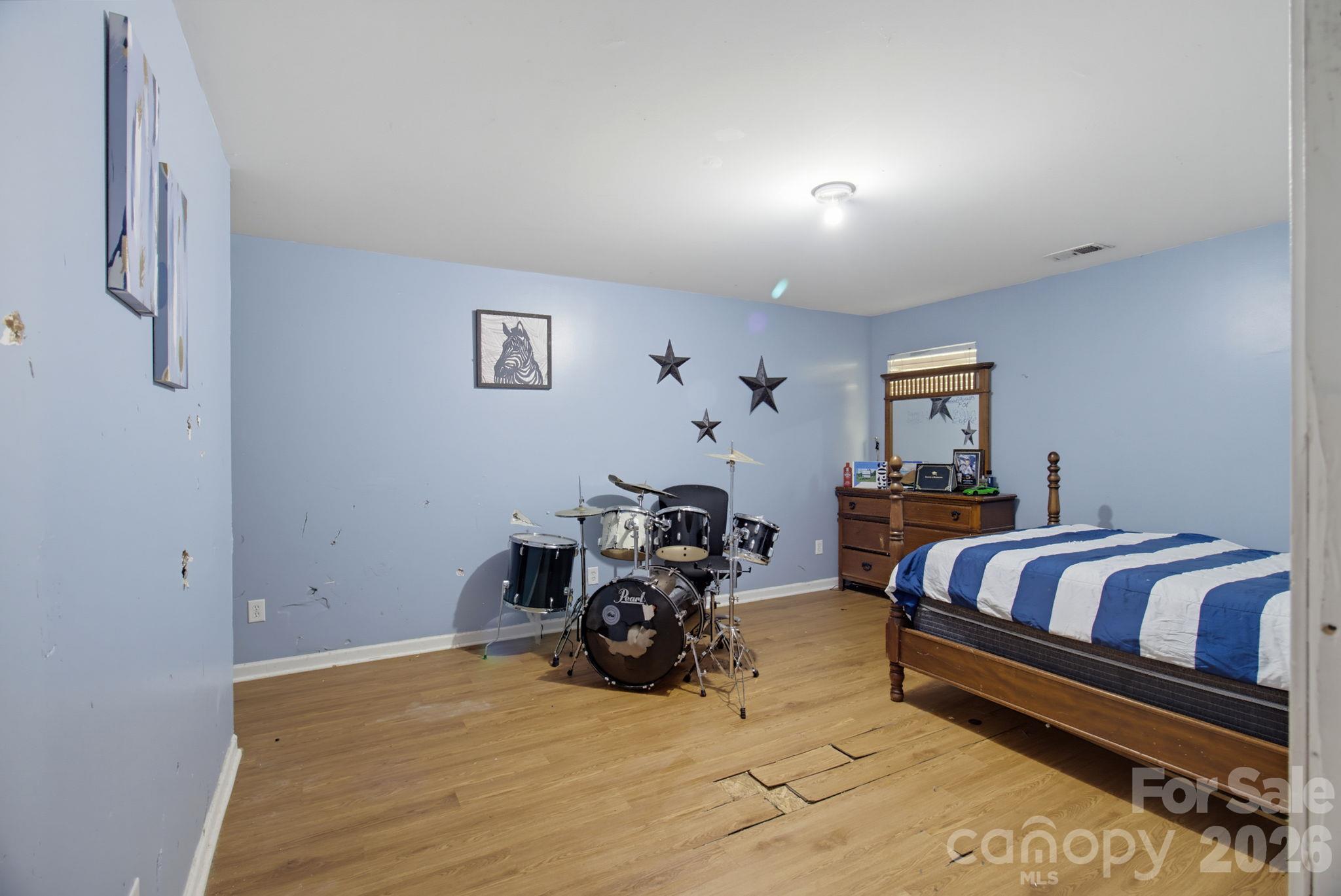 Single Family Residence at 1523 Beaufort Court, Graham, photo 20 of 29