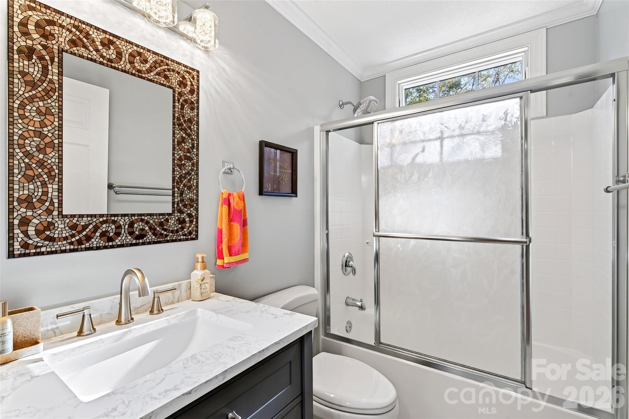 Guest bathroom - 337 & 345 Avery Creek Road, Arden