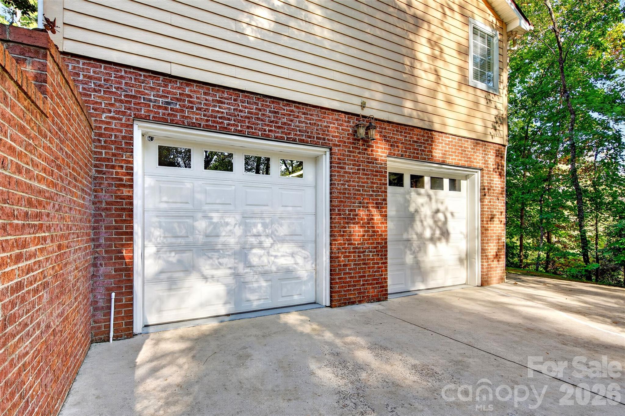 Main house garage - 337 & 345 Avery Creek Road, Arden