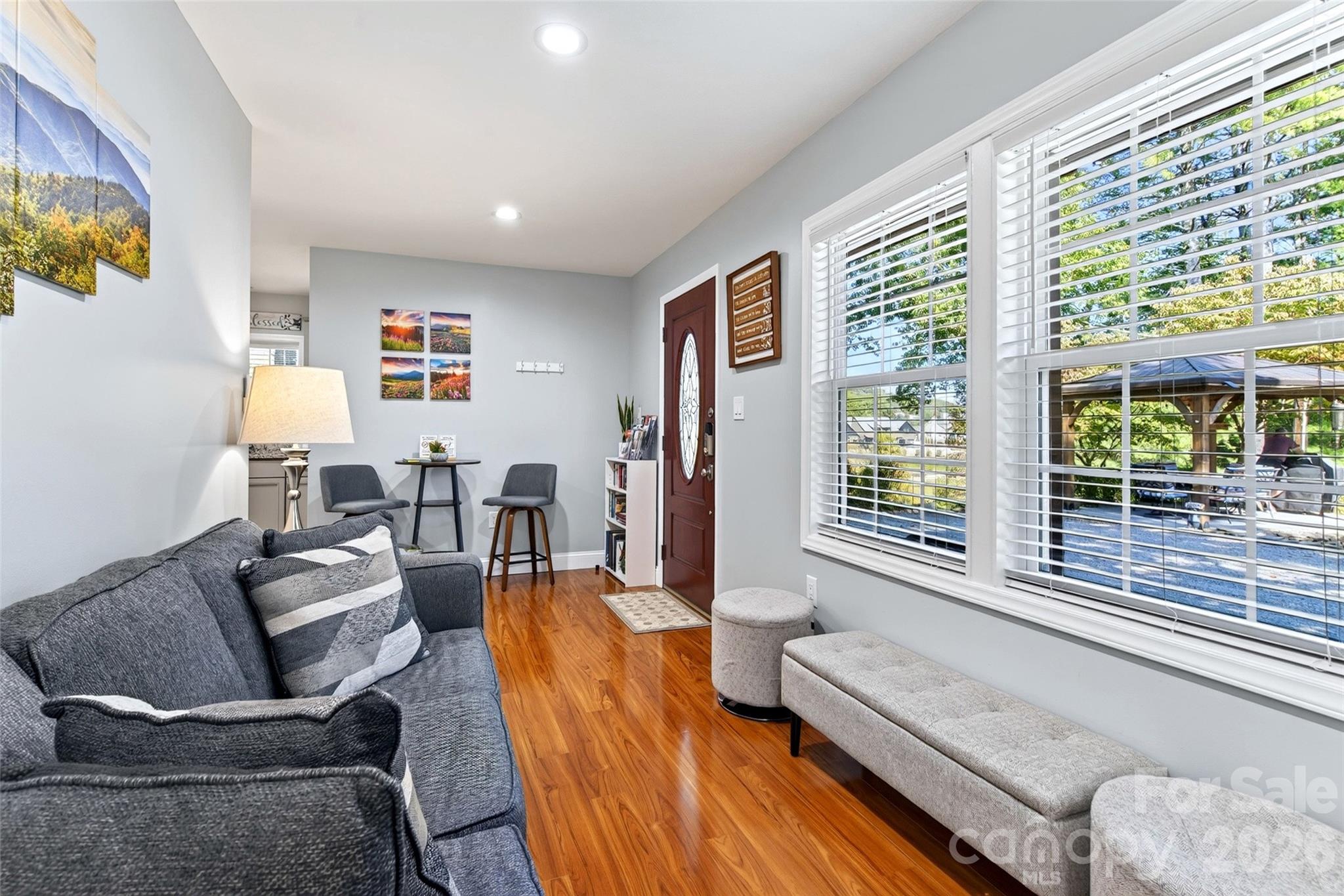 Cottage living area - 337 & 345 Avery Creek Road, Arden