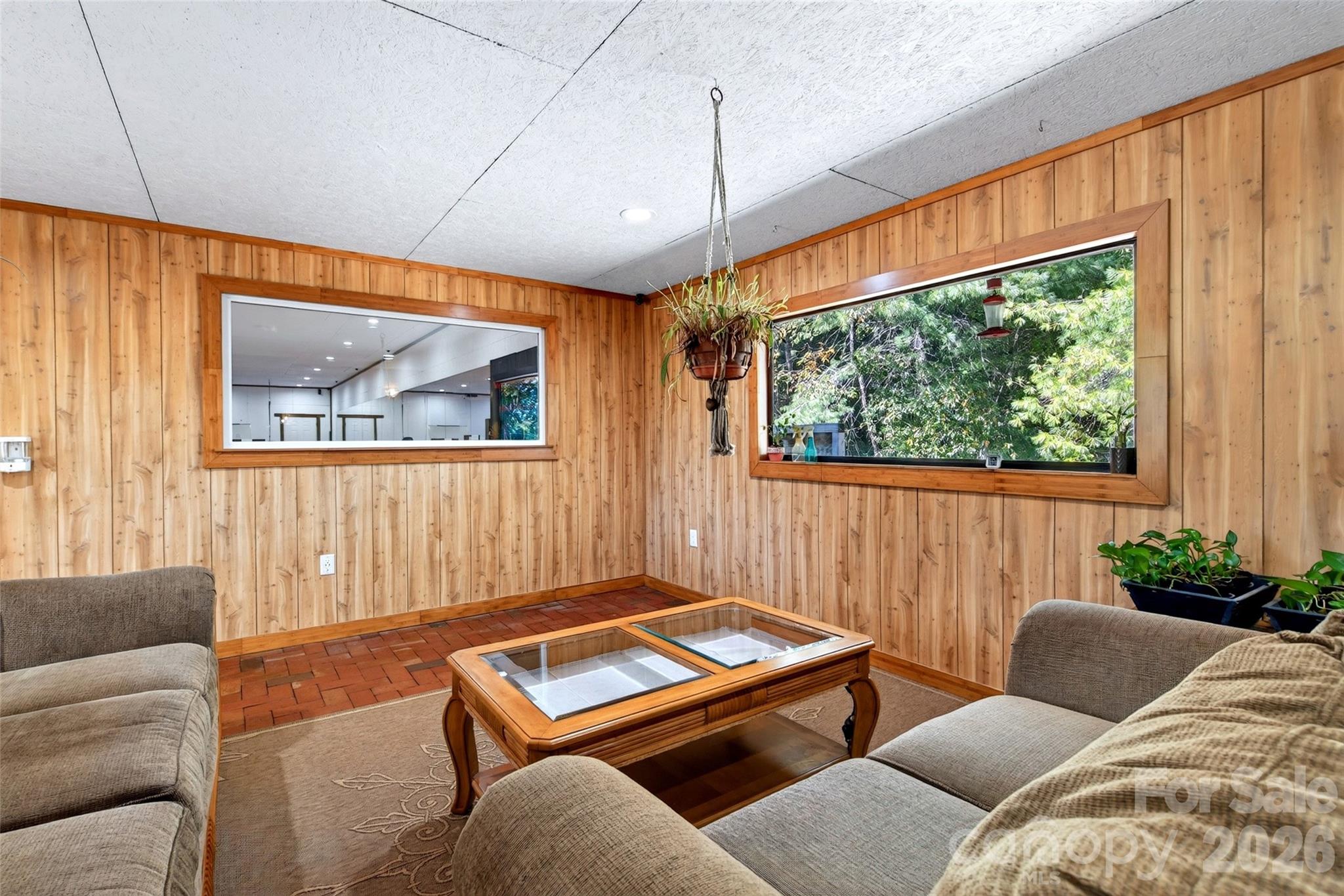 Lounge area of Studio - 337 & 345 Avery Creek Road, Arden