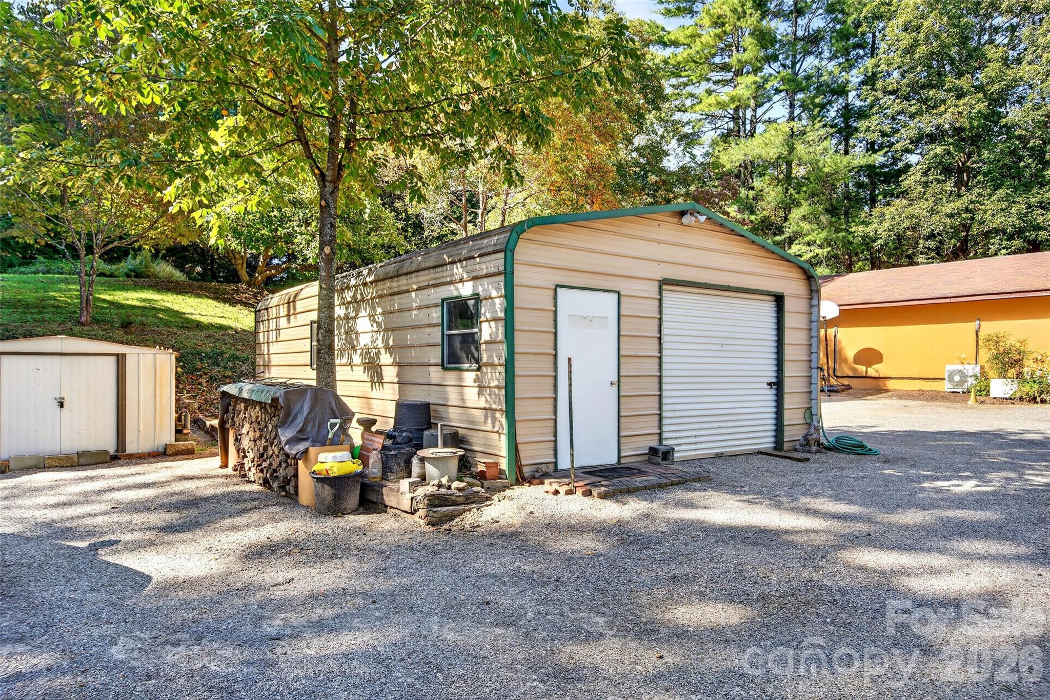 Steel garage - 337 & 345 Avery Creek Road, Arden