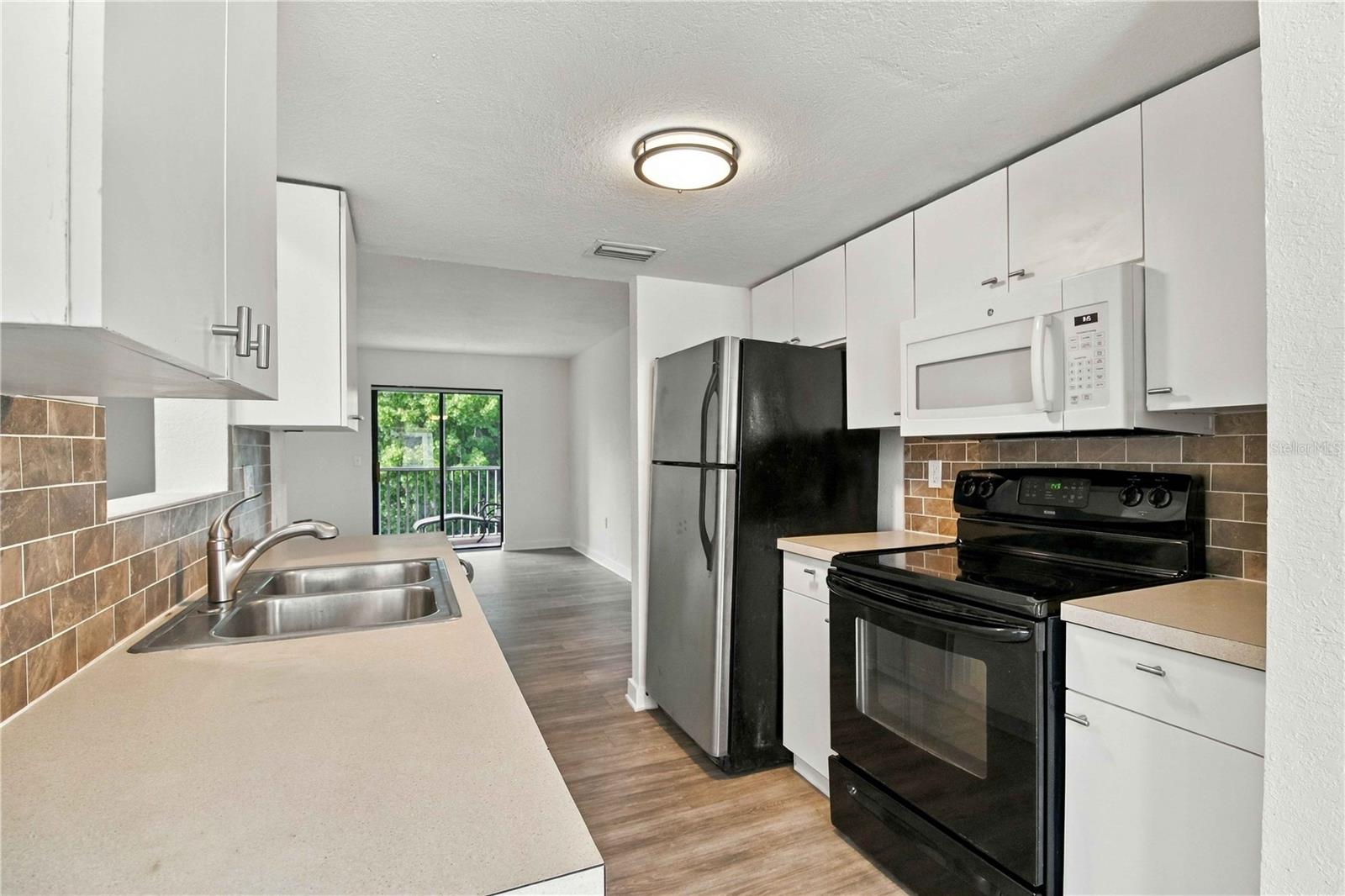 Condominium at 5310 26TH ST W #1506, BRADENTON, photo 16 of 44