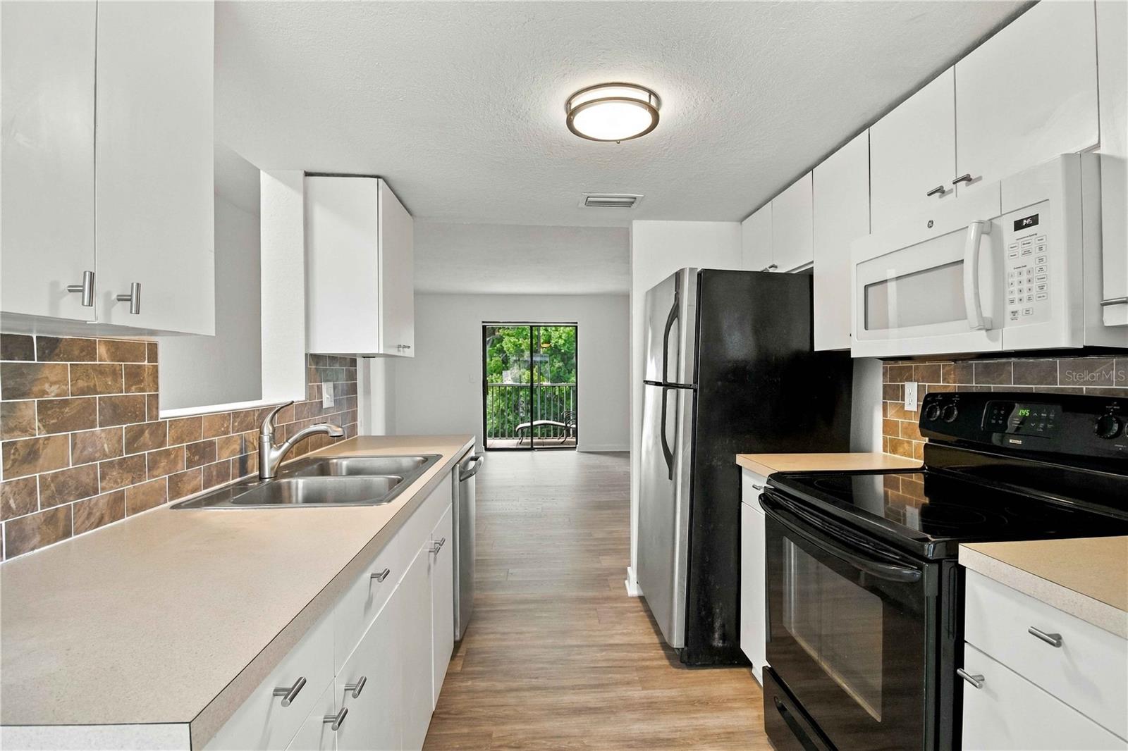 Condominium at 5310 26TH ST W #1506, BRADENTON, photo 17 of 44