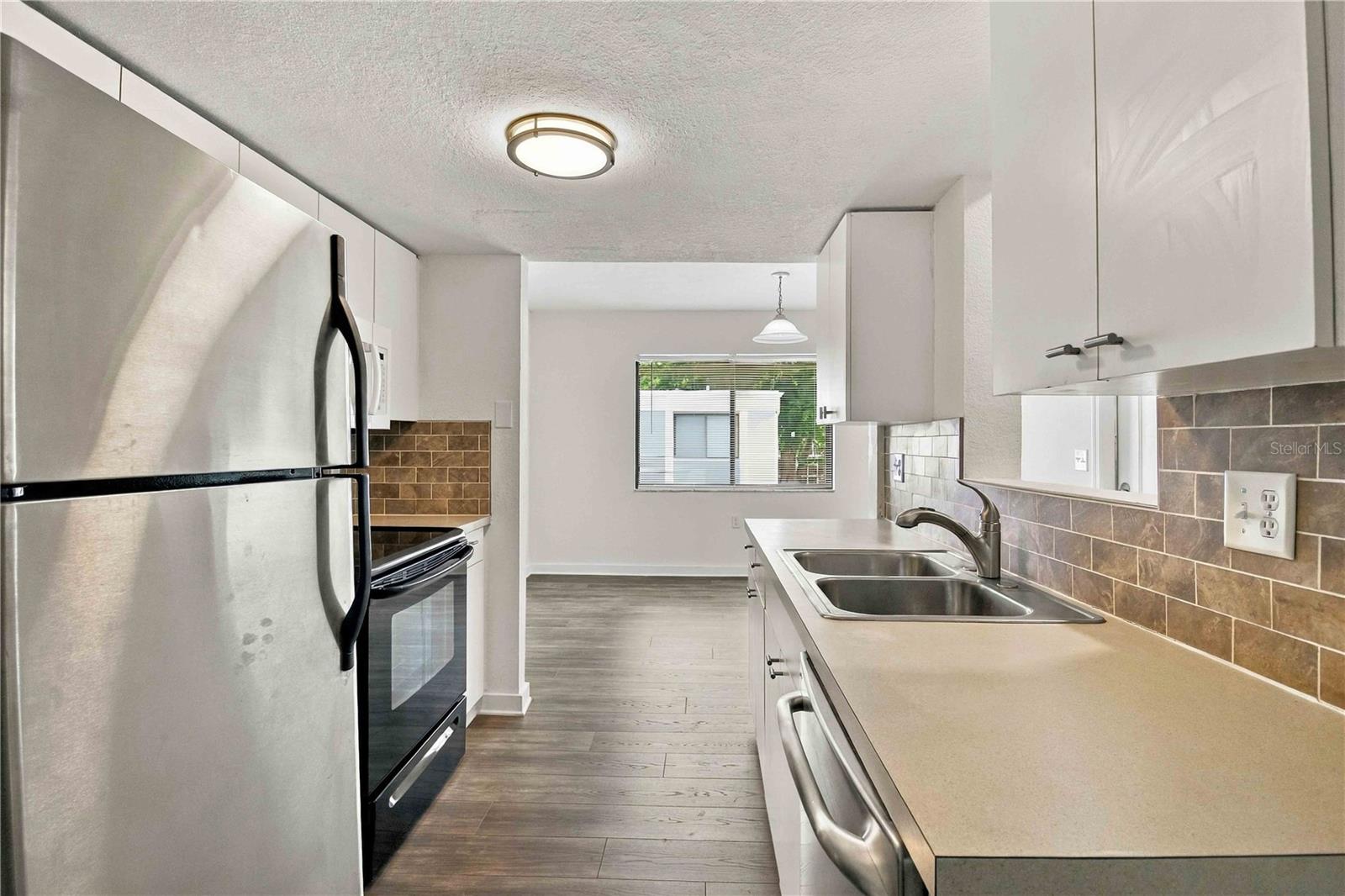 Condominium at 5310 26TH ST W #1506, BRADENTON, photo 20 of 44