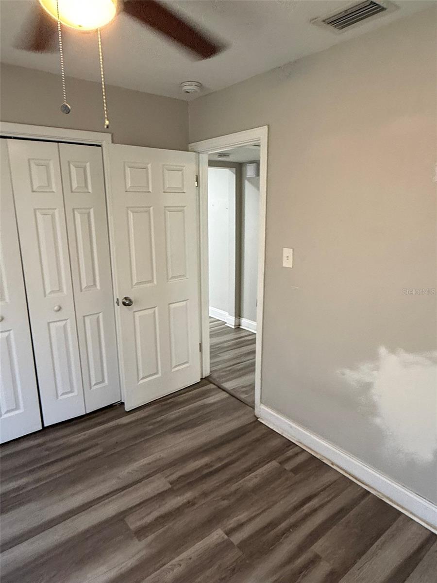 Single Family Residence at 4915 W BARTLETT DR, TAMPA, photo 11 of 40