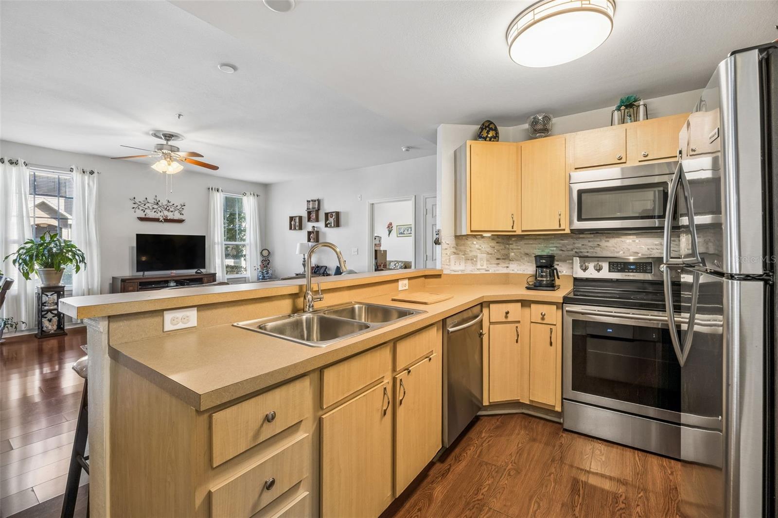 Condominium at 1985 ERVING CIR #202, OCOEE, photo 9 of 20