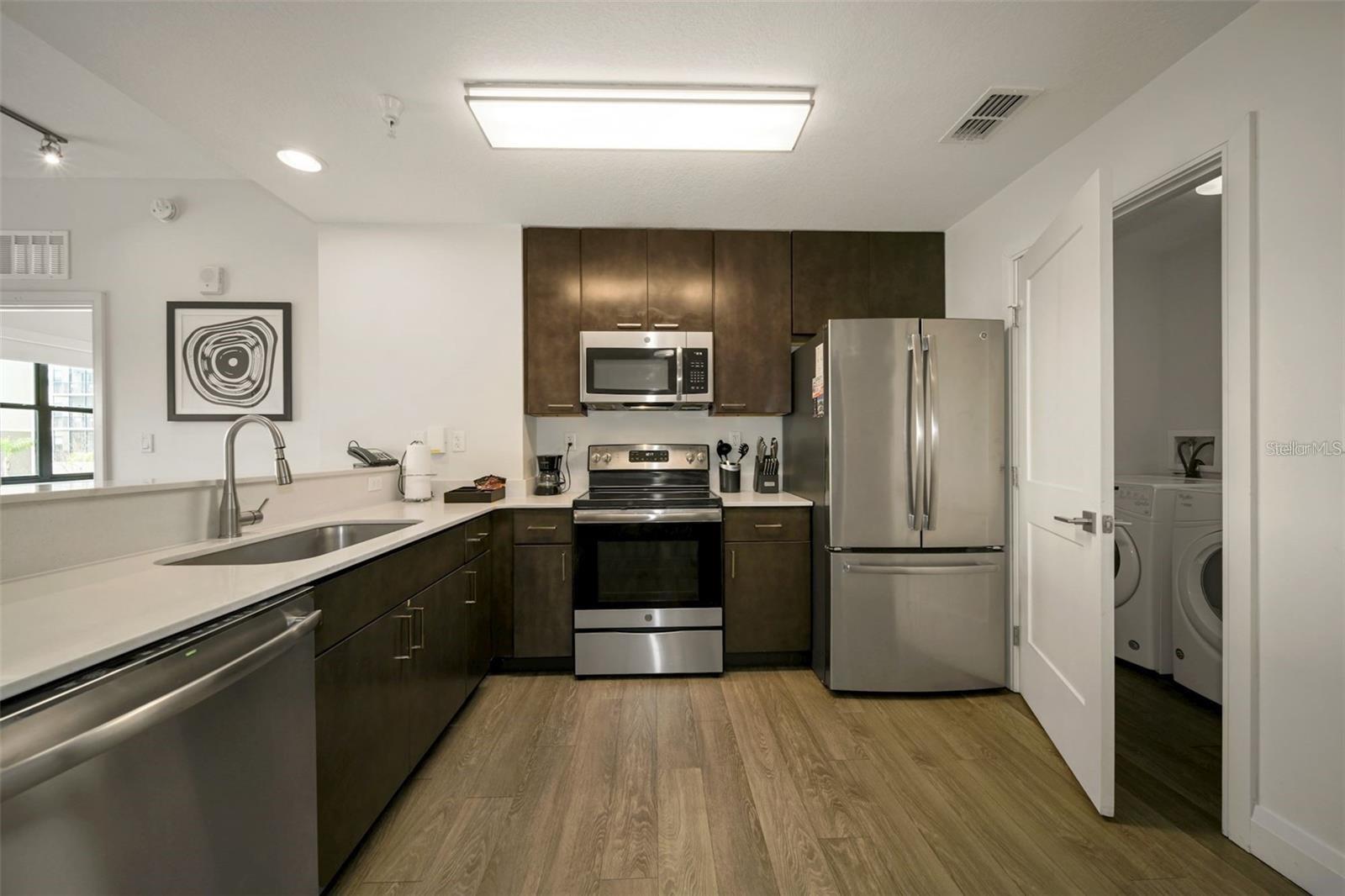 Condo - Hotel at 14501 GROVE RESORT AVE #3239, WINTER GARDEN, photo 4 of 29