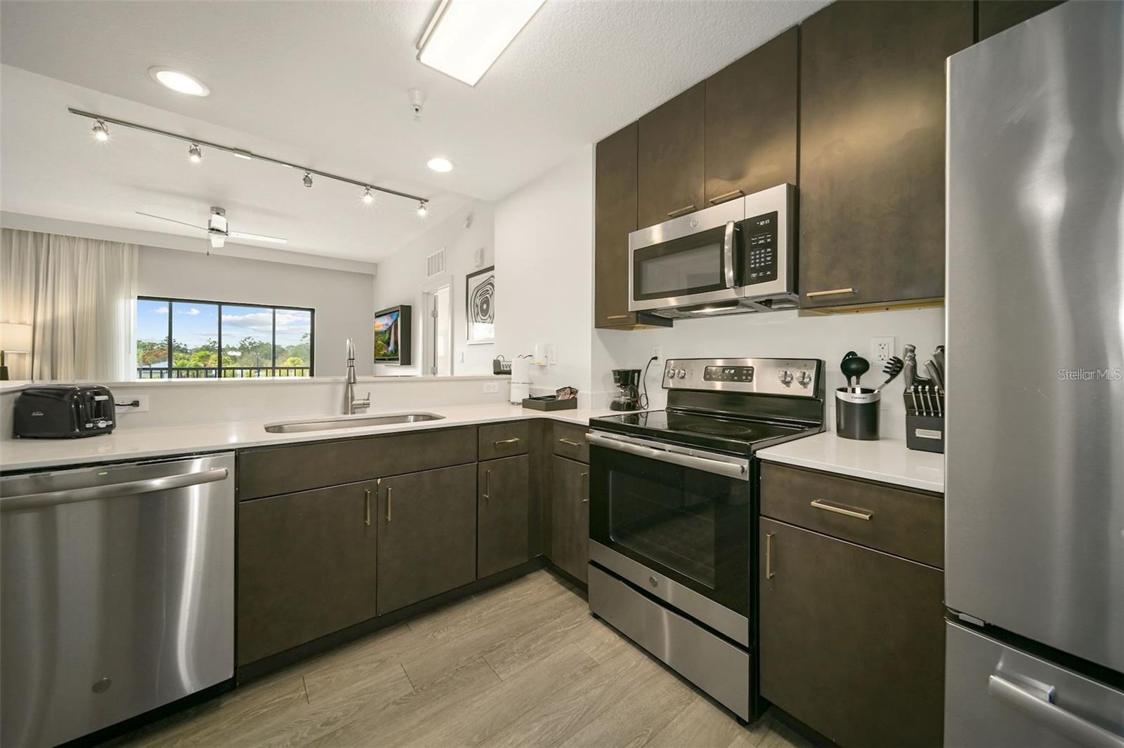 Condo - Hotel at 14501 GROVE RESORT AVE #3239, WINTER GARDEN, photo 5 of 29