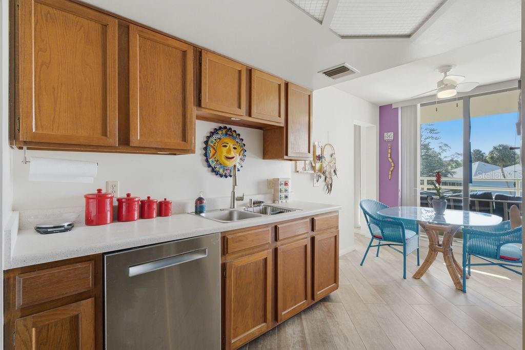 Condominium at 5940 PELICAN BAY PLZ S #203, GULFPORT, photo 10 of 51
